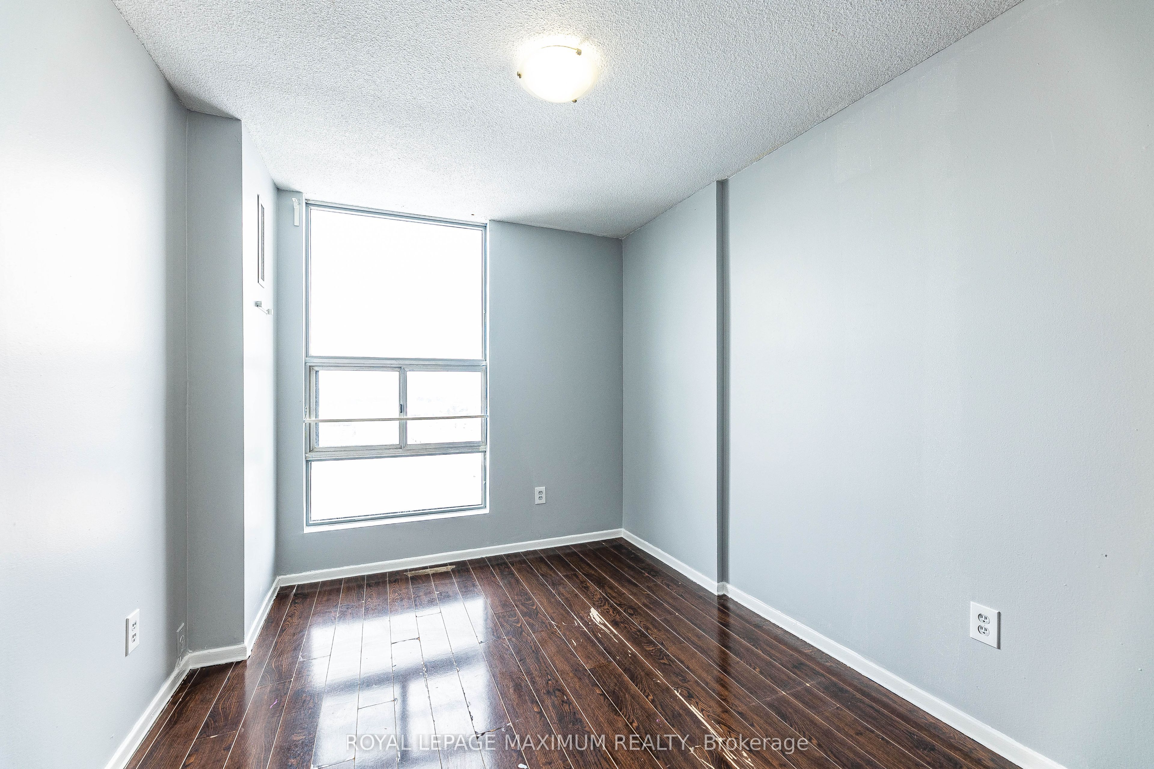 #1912 - 15 Kensington Road Property Photo 13