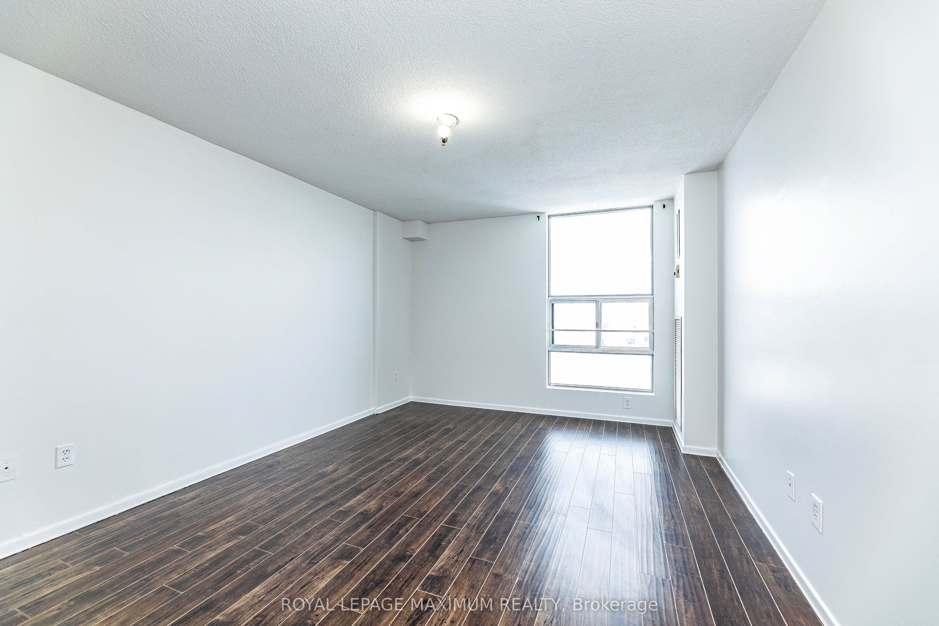 #1912 - 15 Kensington Road Property Photo 16