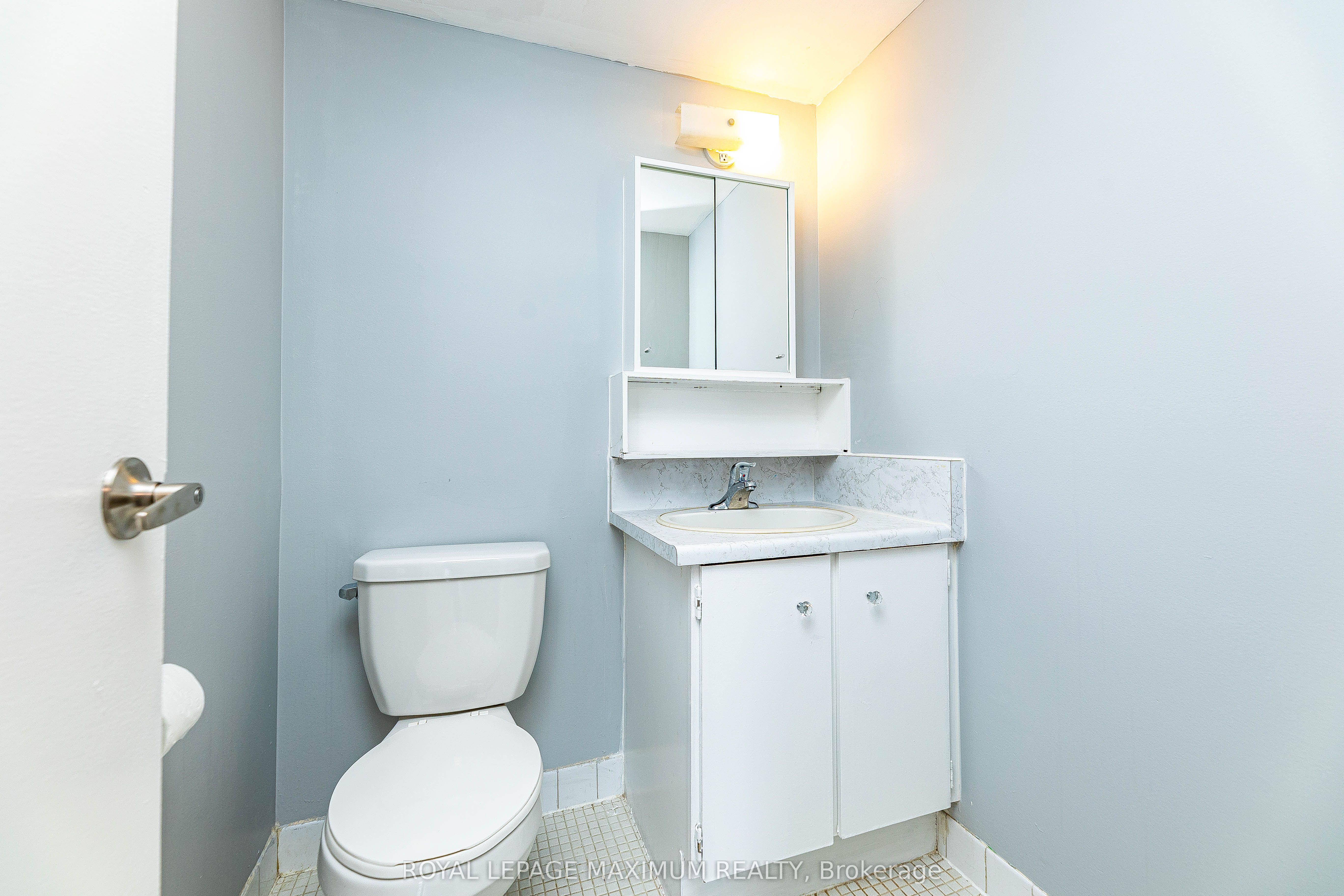 #1912 - 15 Kensington Road Property Photo 20