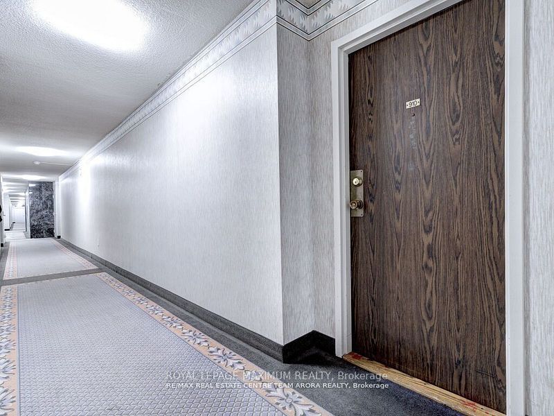 #1912 - 15 Kensington Road Property Photo 33