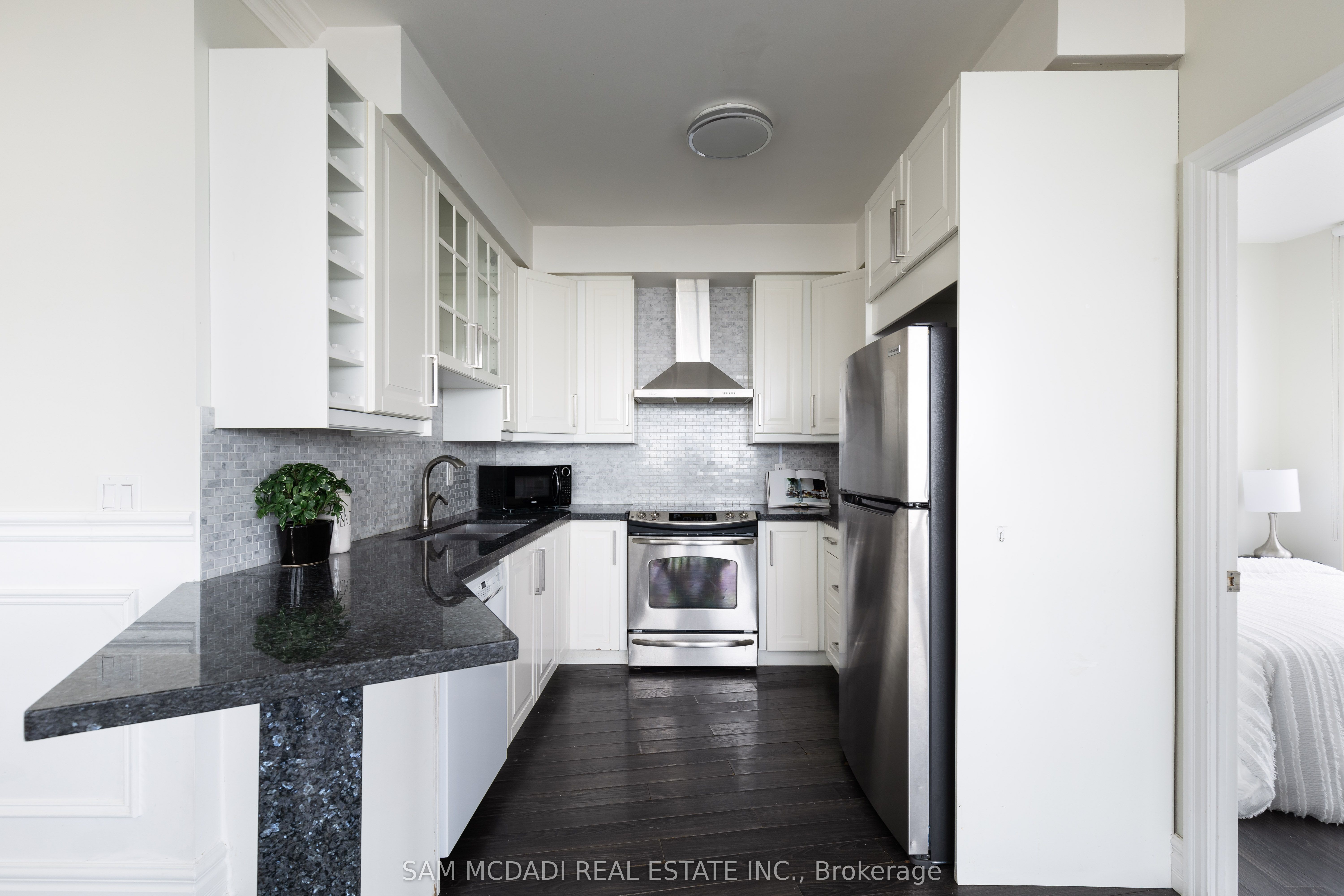 #2402 - 223 Webb Drive Property Photo 16