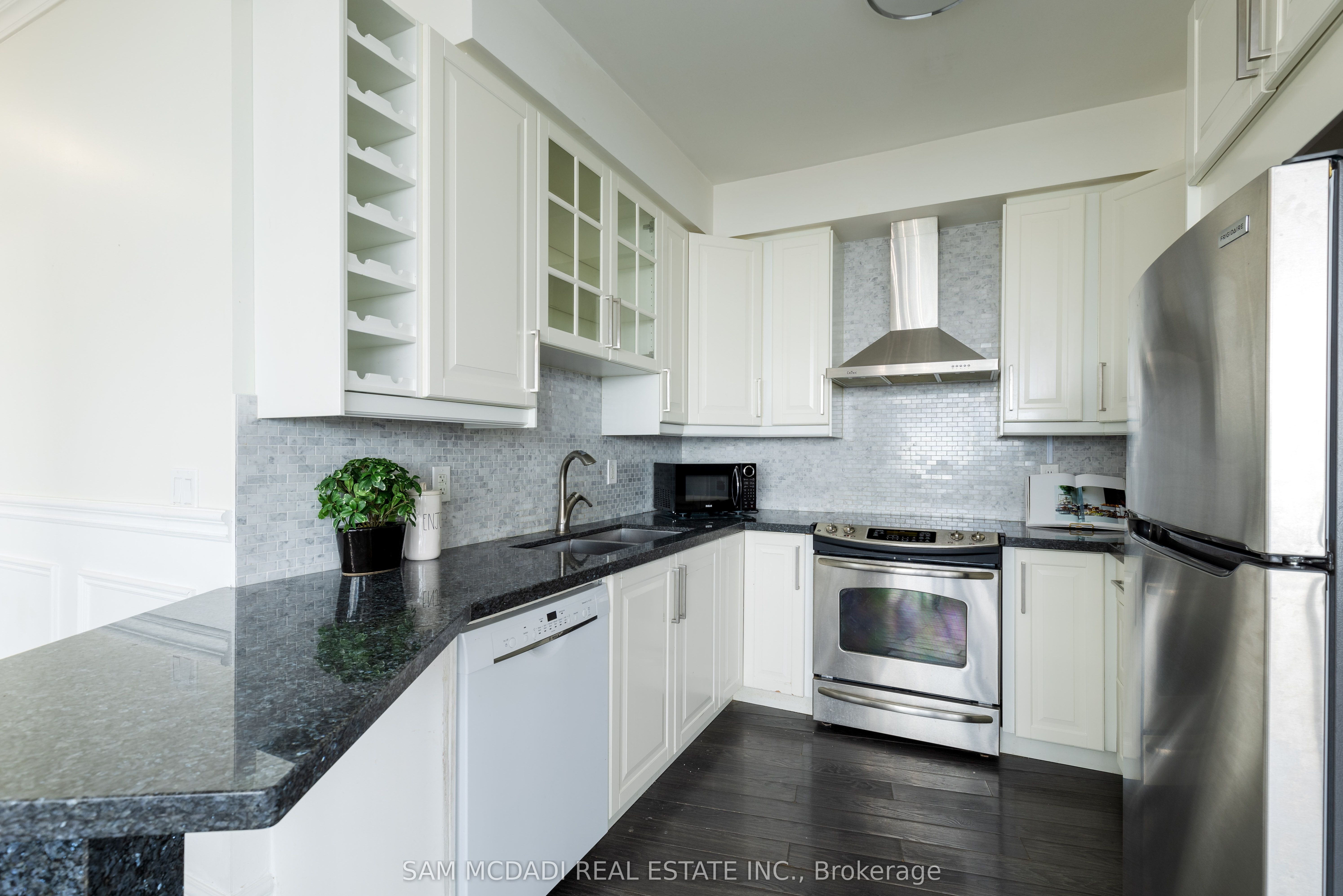 #2402 - 223 Webb Drive Property Photo 17
