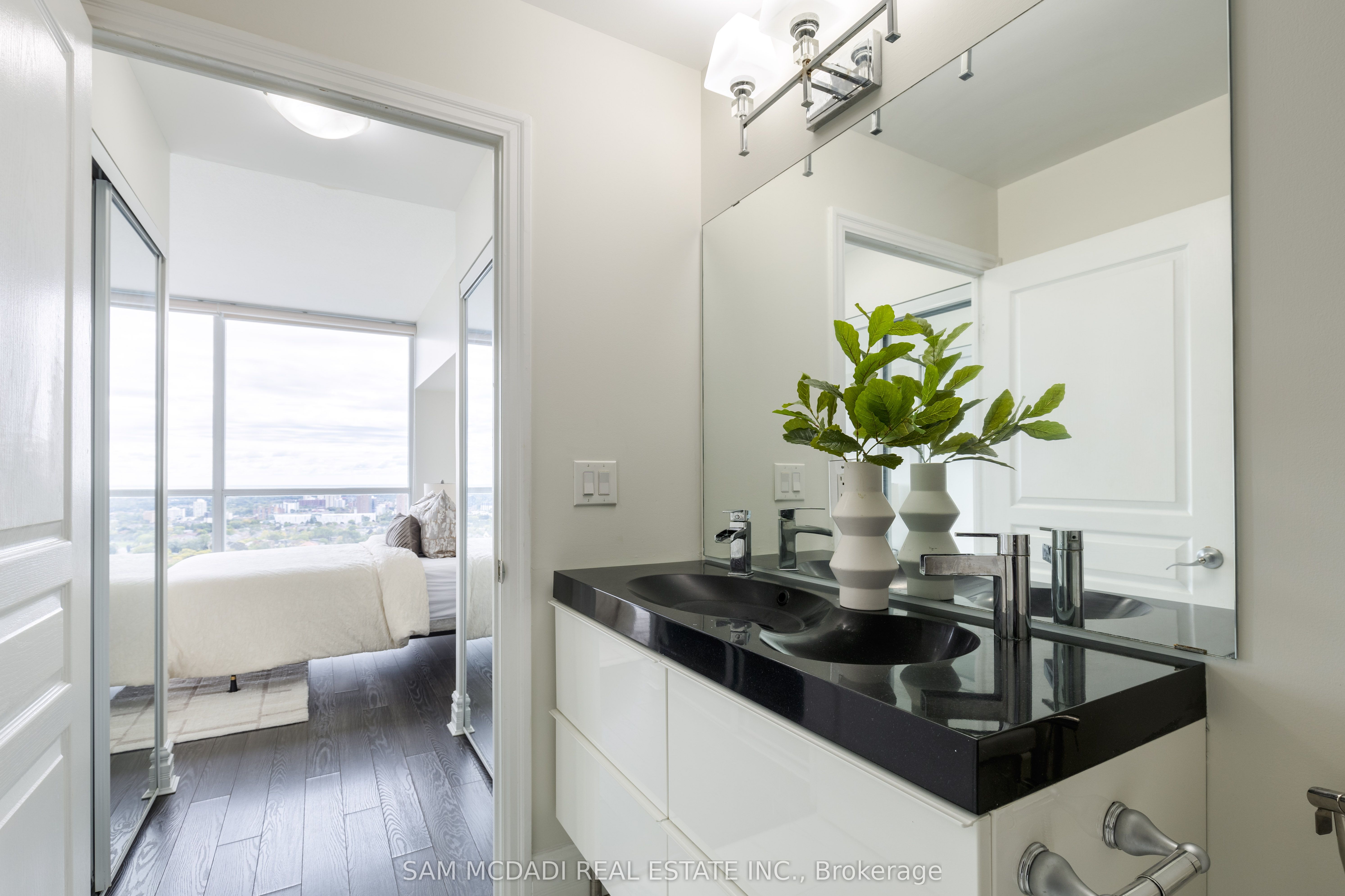 #2402 - 223 Webb Drive Property Photo 21