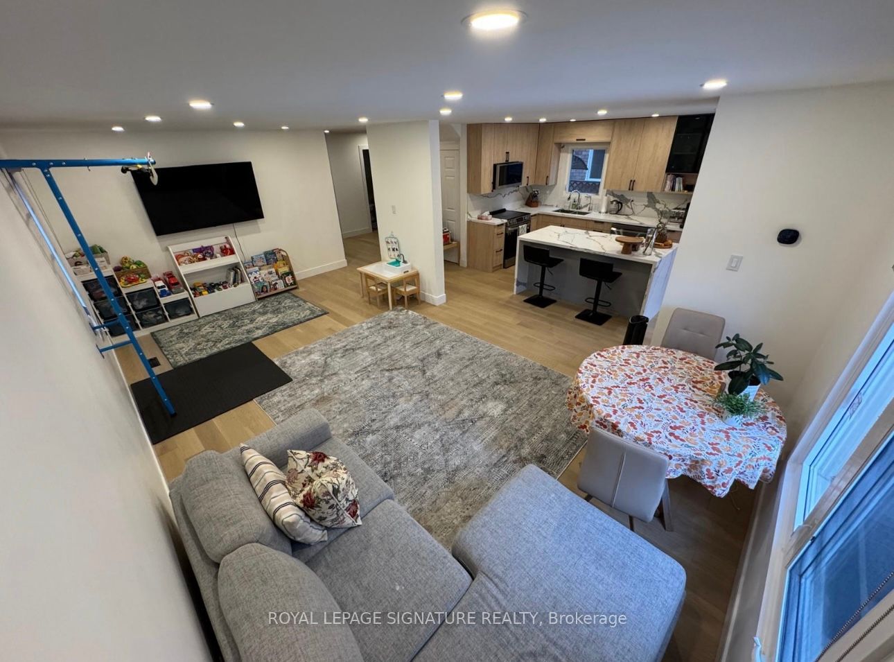 445 Malaga Road Property Photo 14