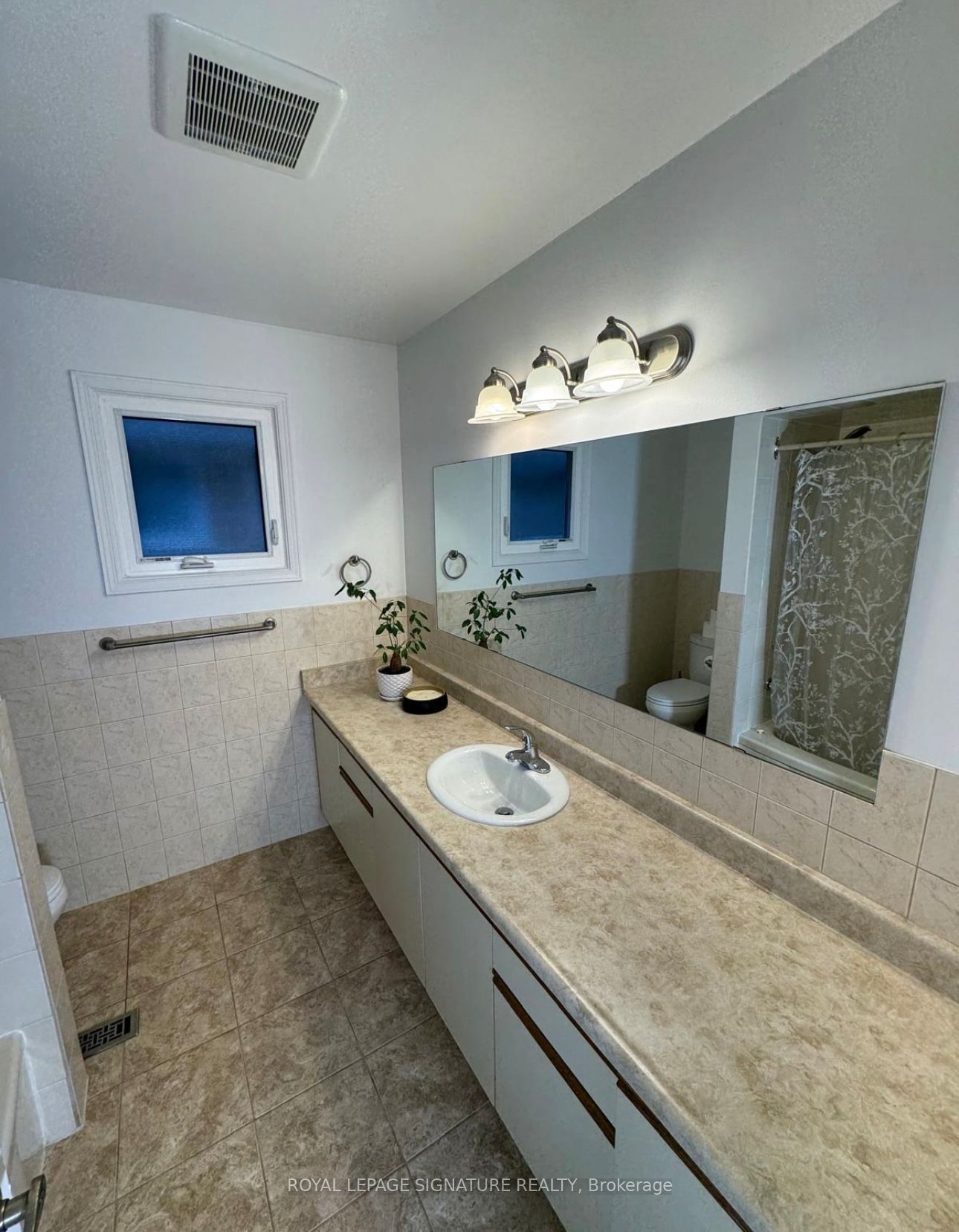 445 Malaga Road Property Photo 30