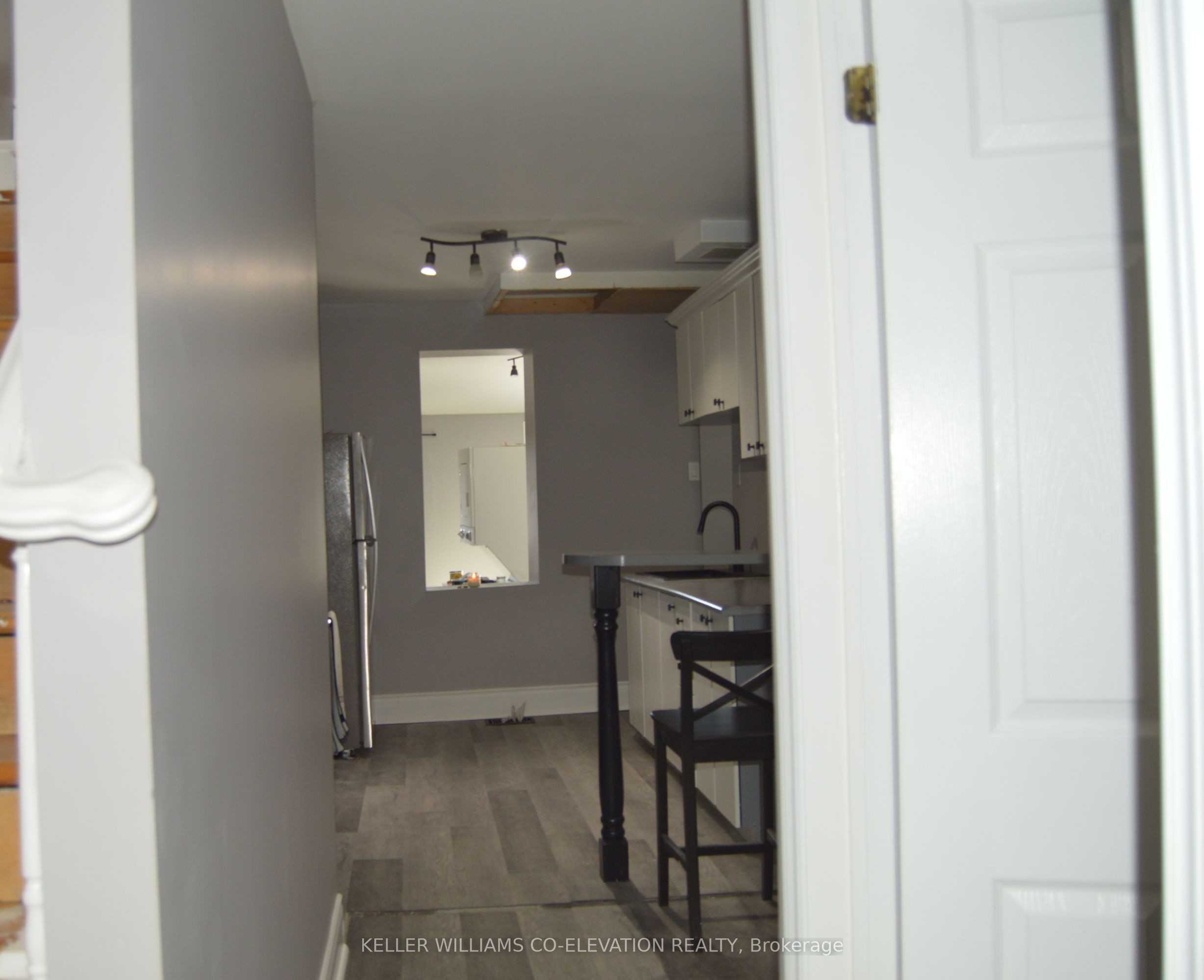 856 Weston Road Property Photo 5