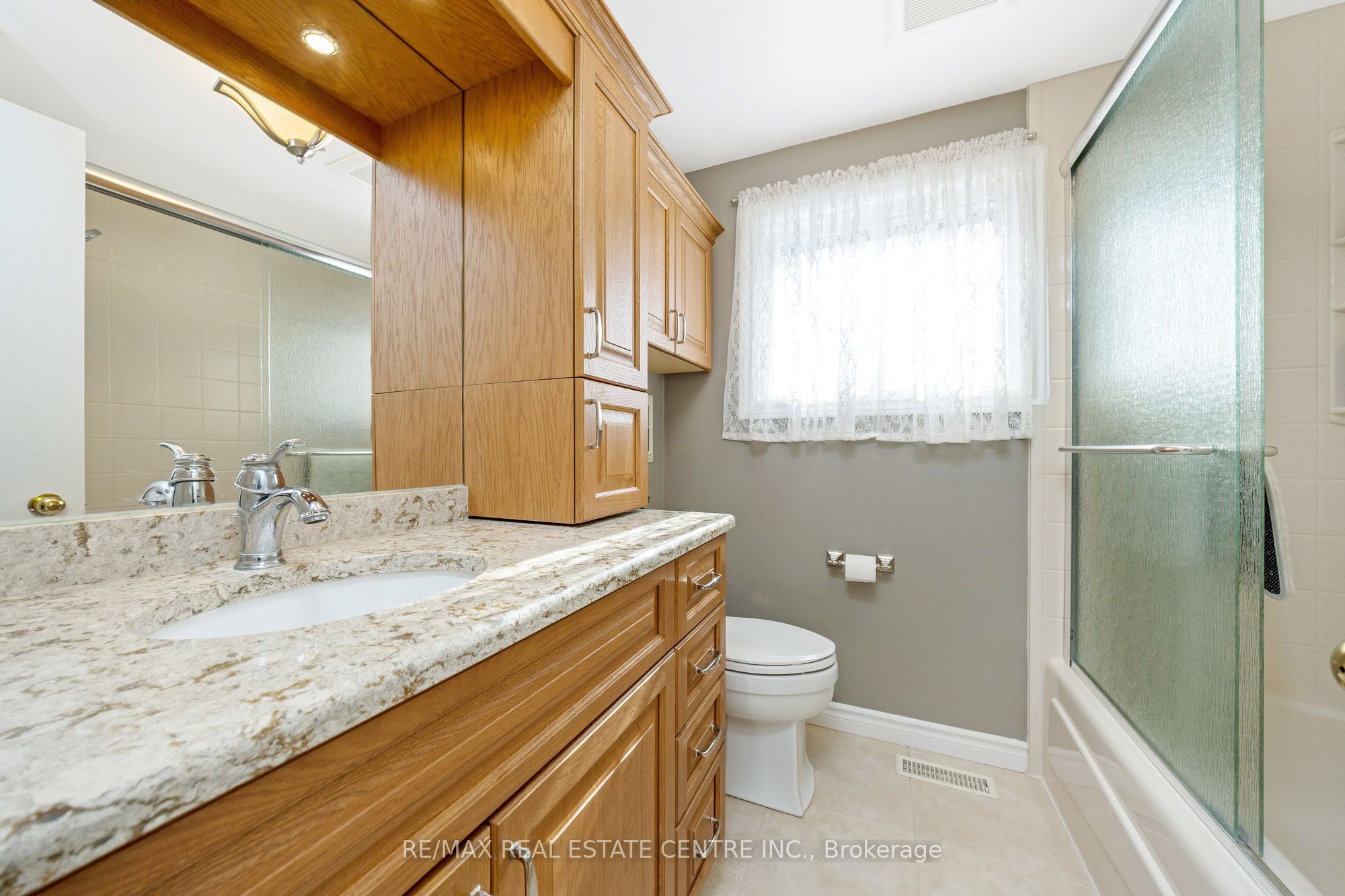 45 Division Street Property Photo 27