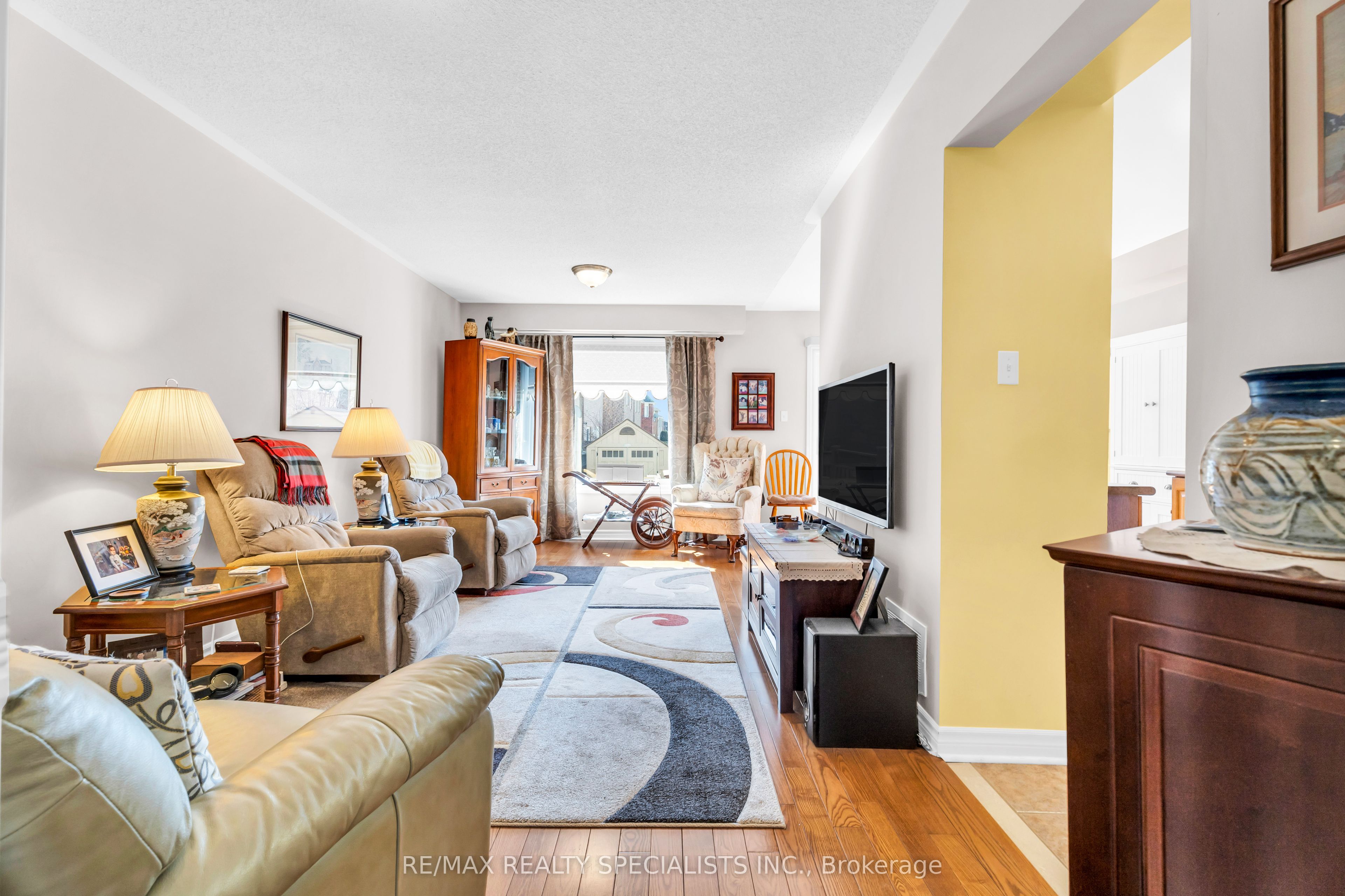 3073 Hawktail Crescent Property Photo 9