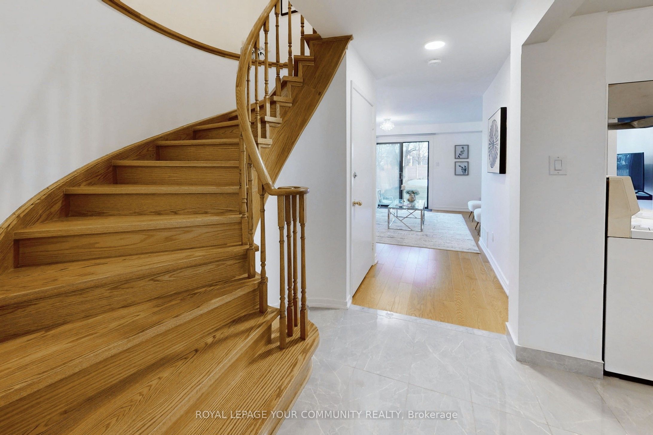 836 Messenger Meadow Drive Property Photo 6