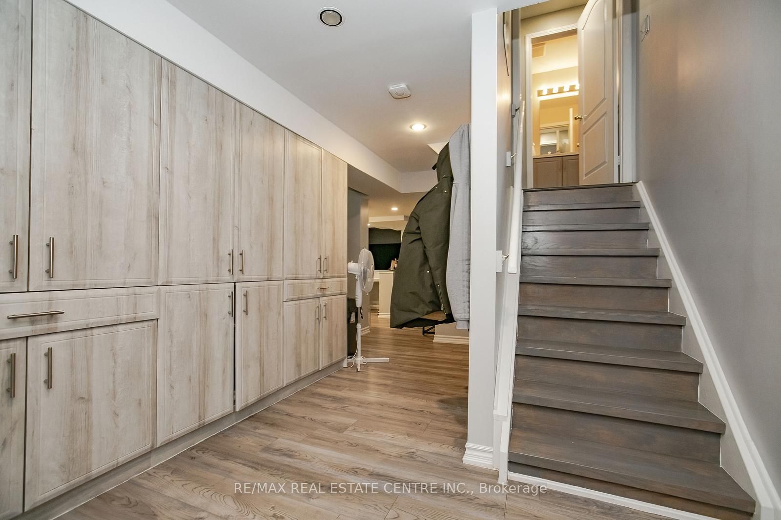 5558 Longford Drive Property Photo 21