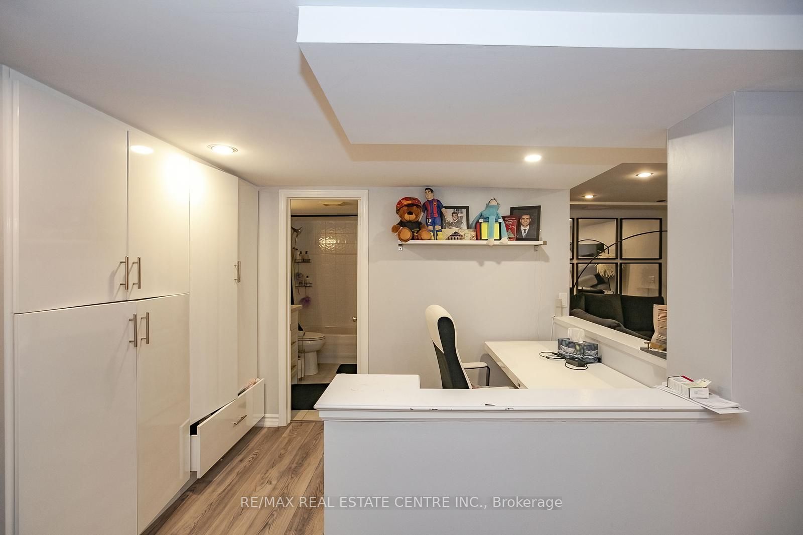 5558 Longford Drive Property Photo 24