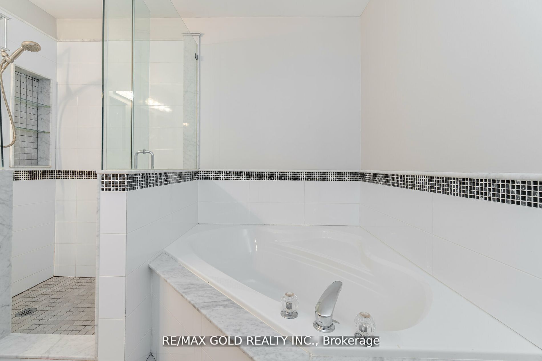 32 Dills Crescent Property Photo 21