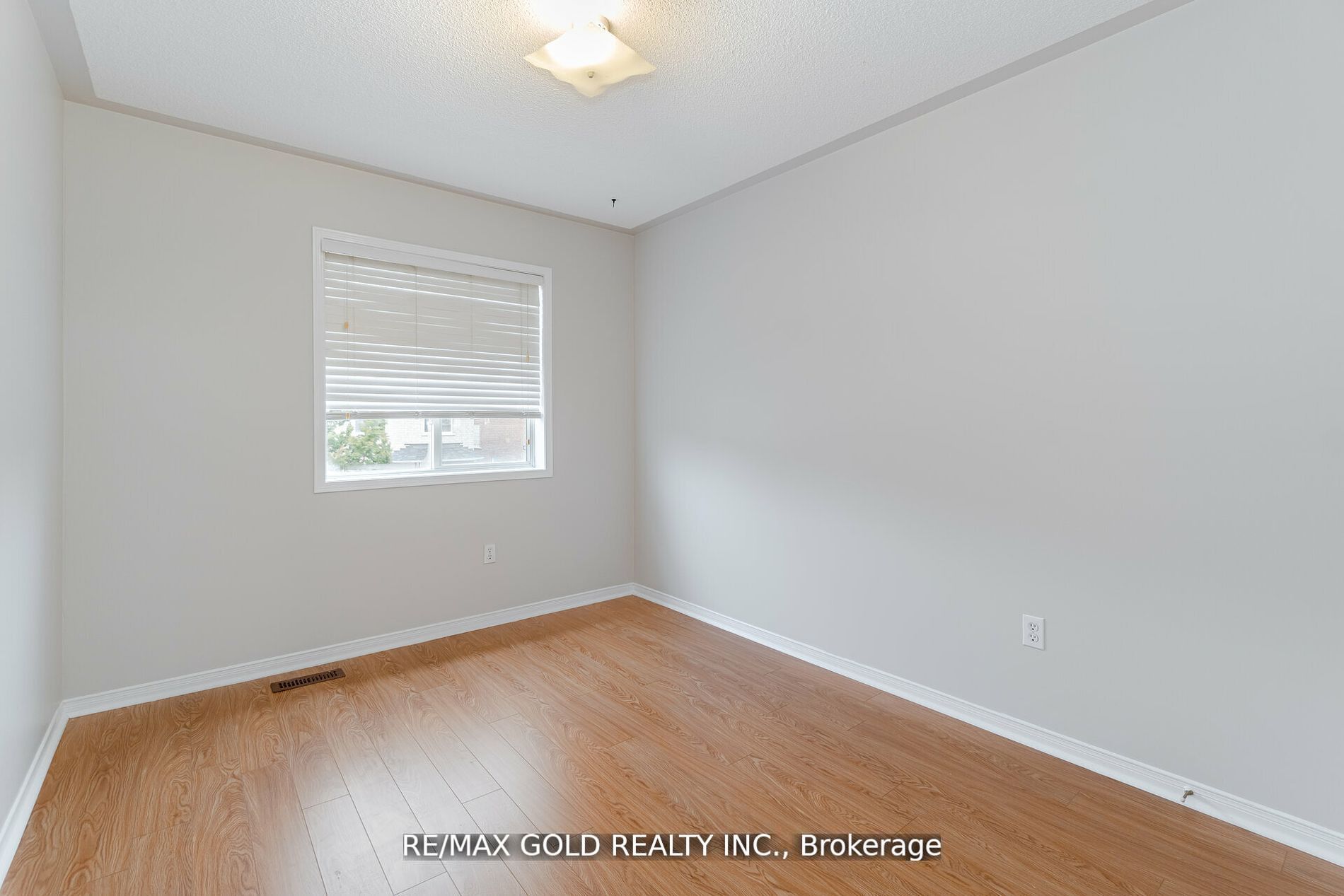 32 Dills Crescent Property Photo 23