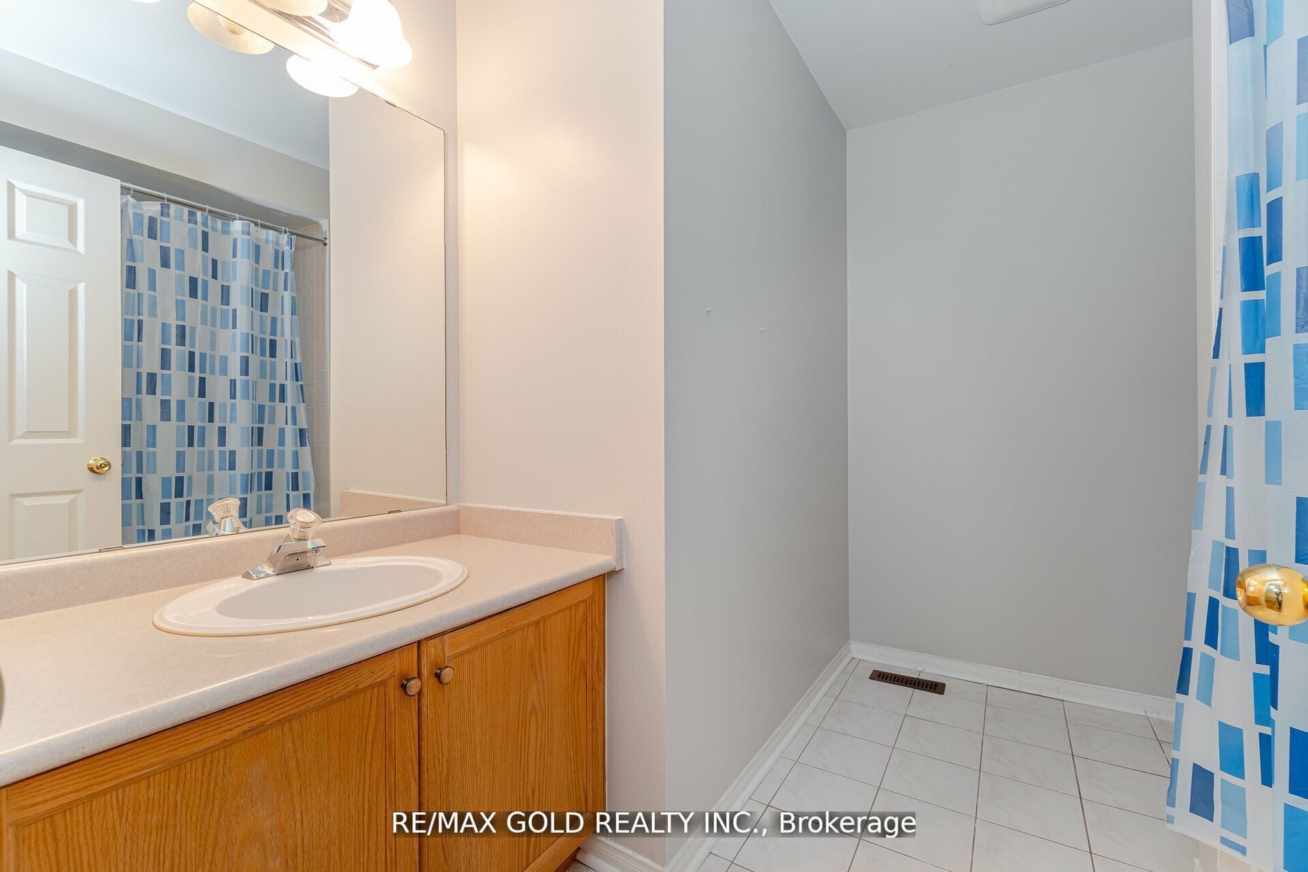 32 Dills Crescent Property Photo 25