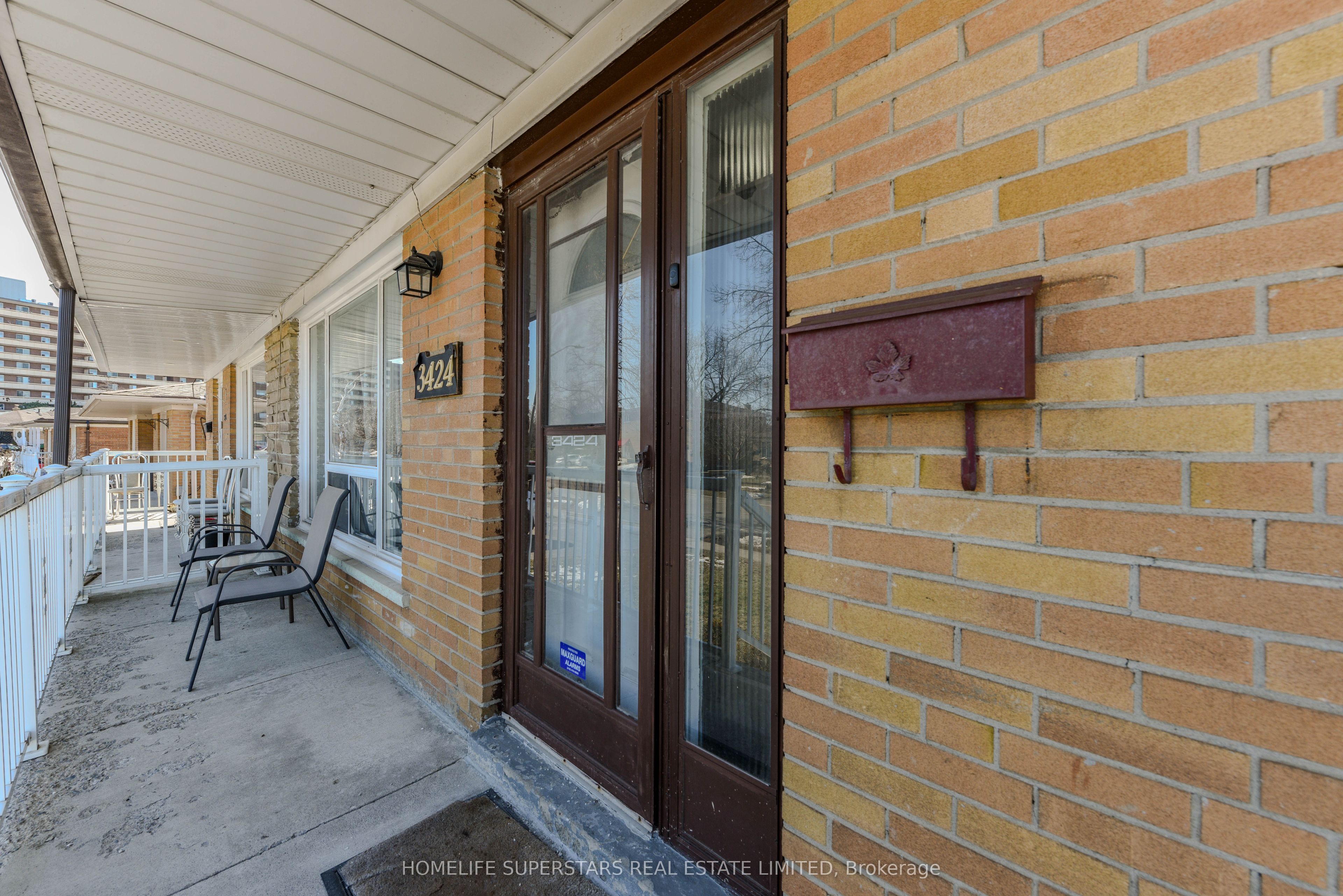 3424 Laddie Crescent Property Photo 3
