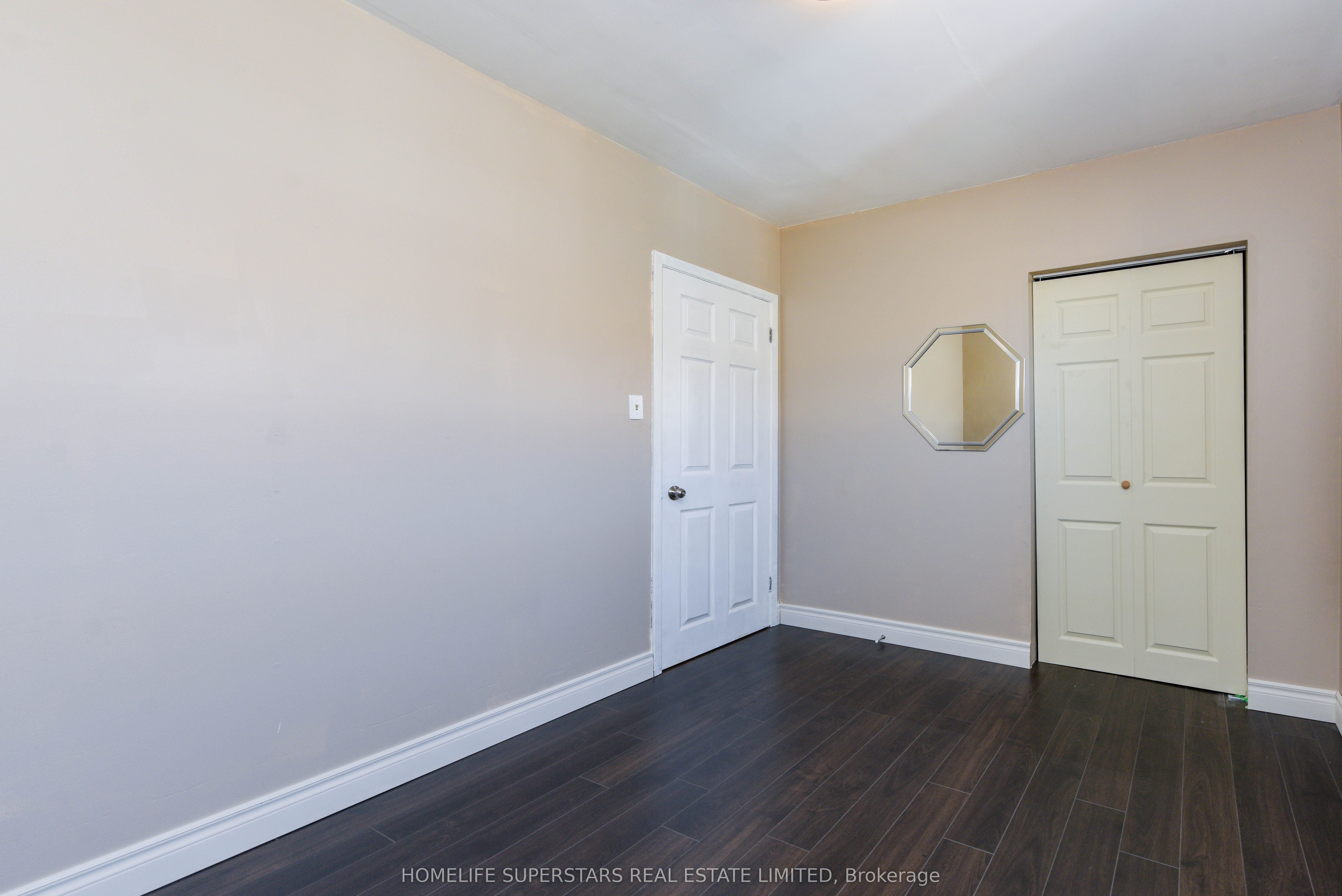 3424 Laddie Crescent Property Photo 20