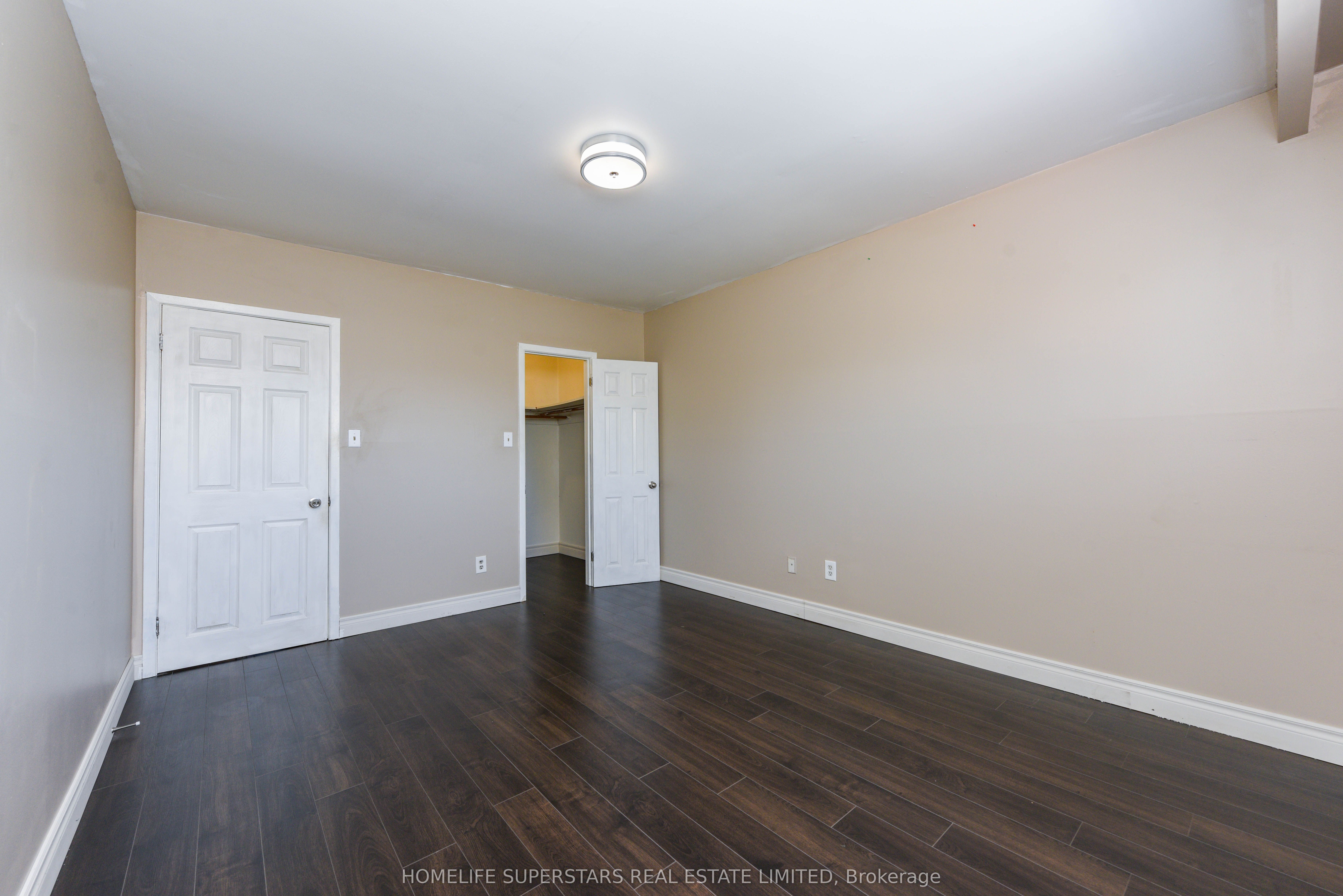 3424 Laddie Crescent Property Photo 23