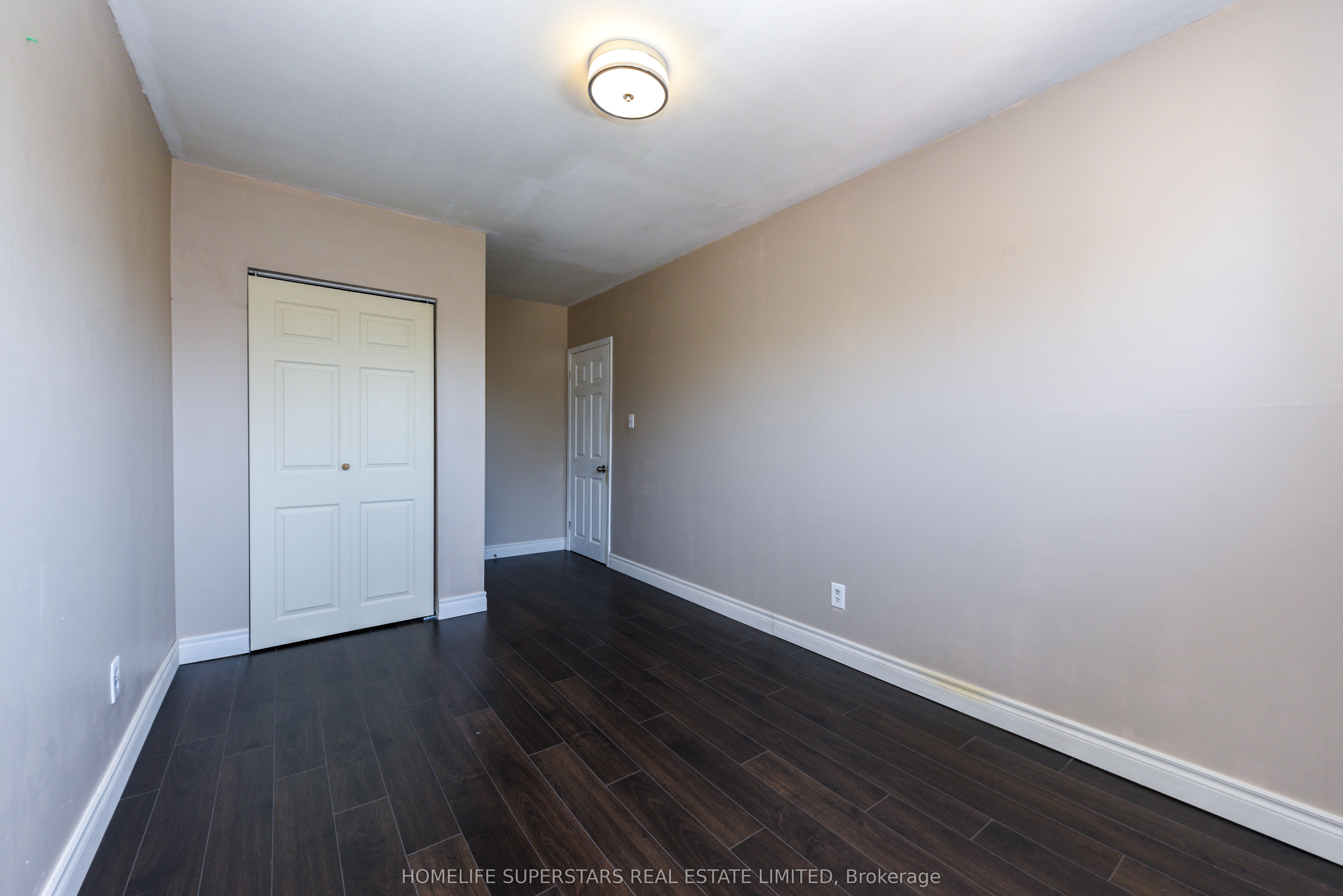 3424 Laddie Crescent Property Photo 25