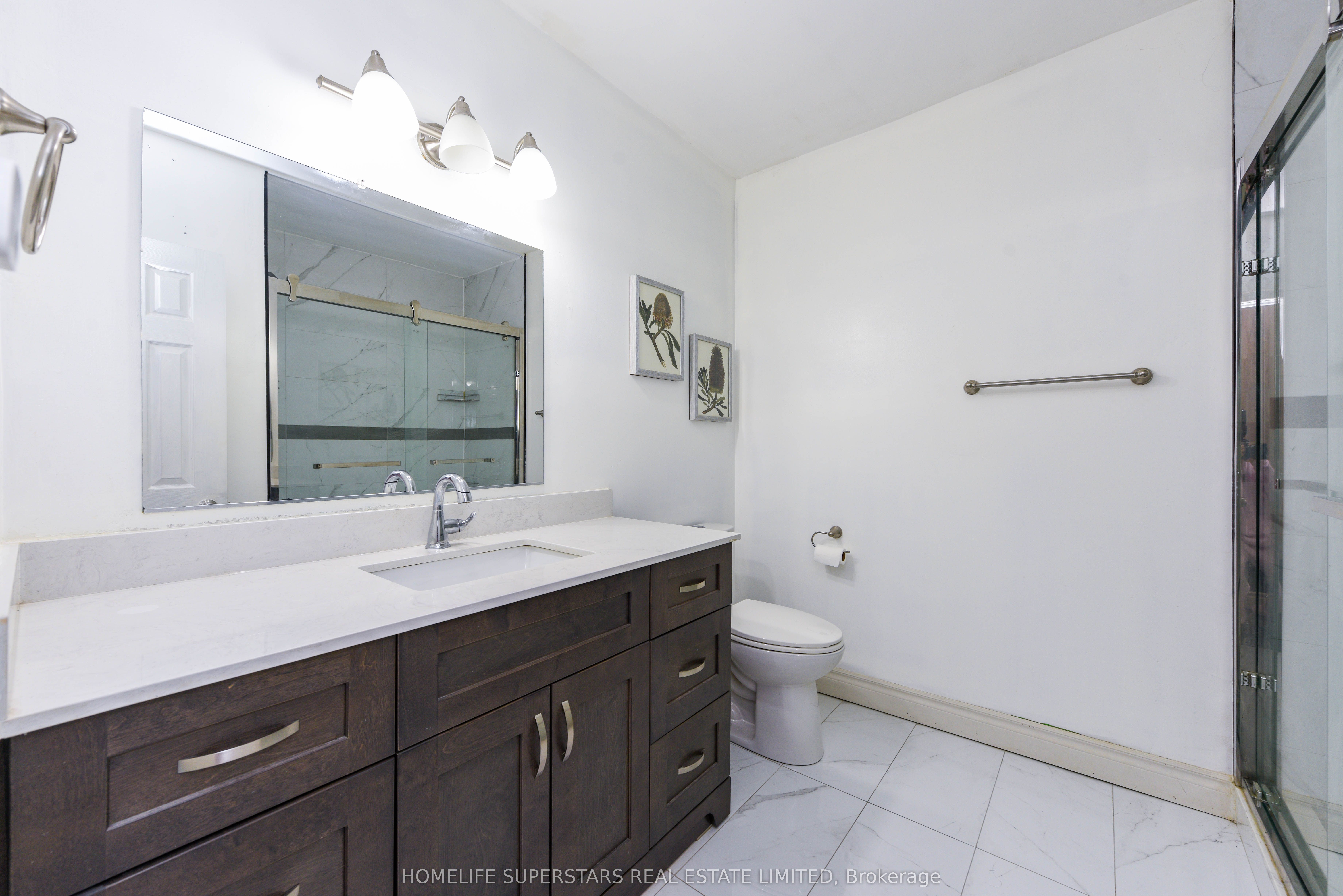 3424 Laddie Crescent Property Photo 27