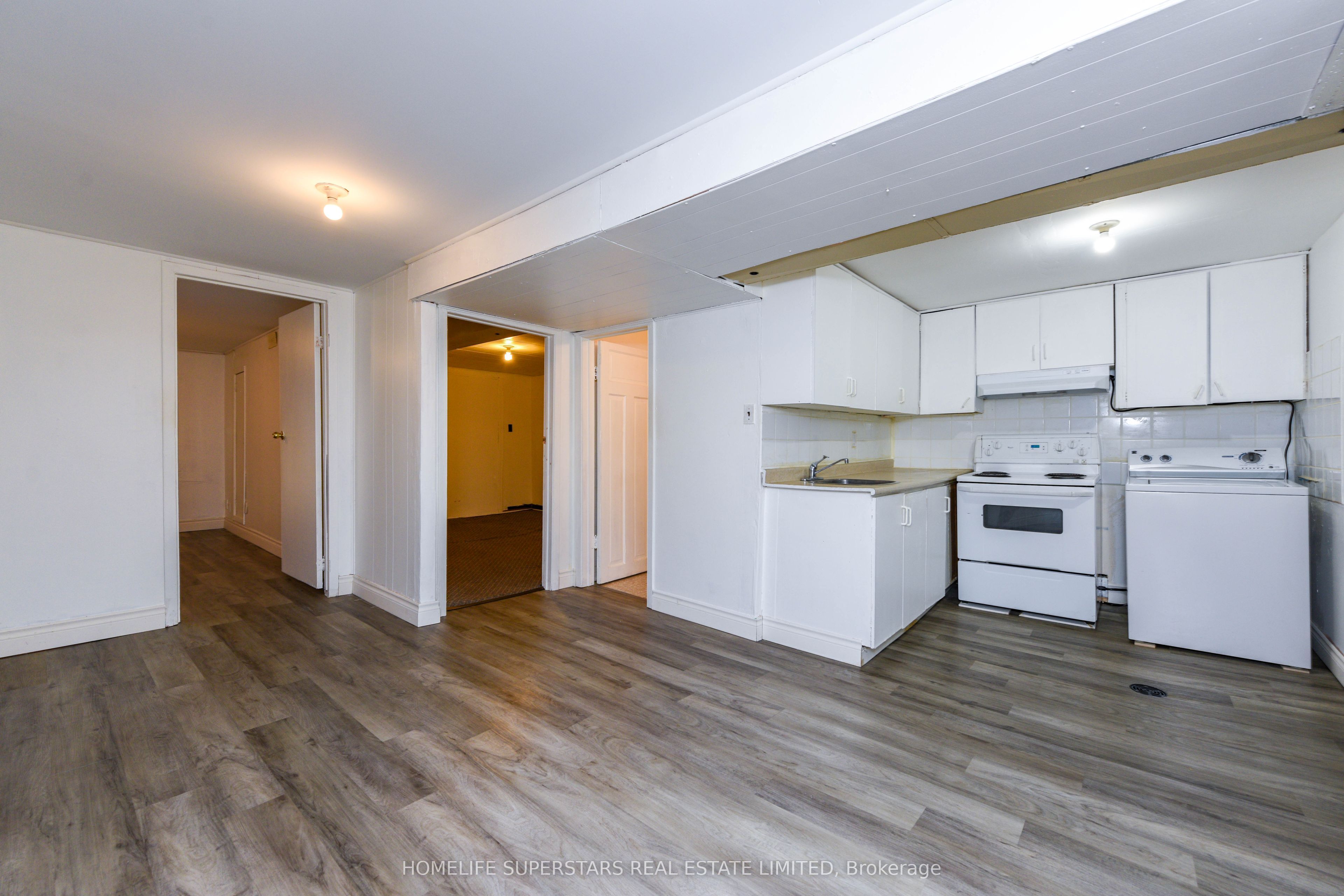 3424 Laddie Crescent Property Photo 29