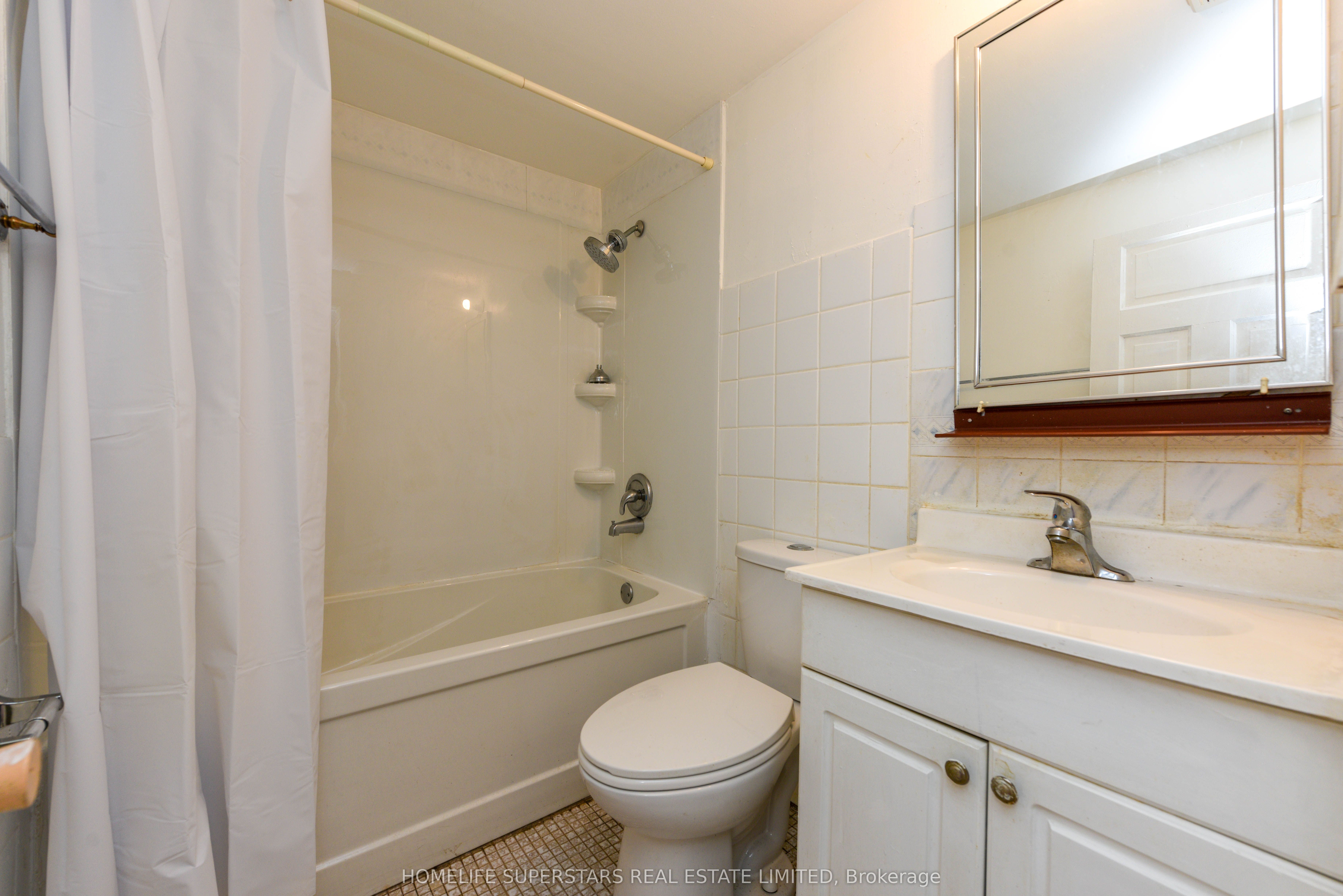 3424 Laddie Crescent Property Photo 33
