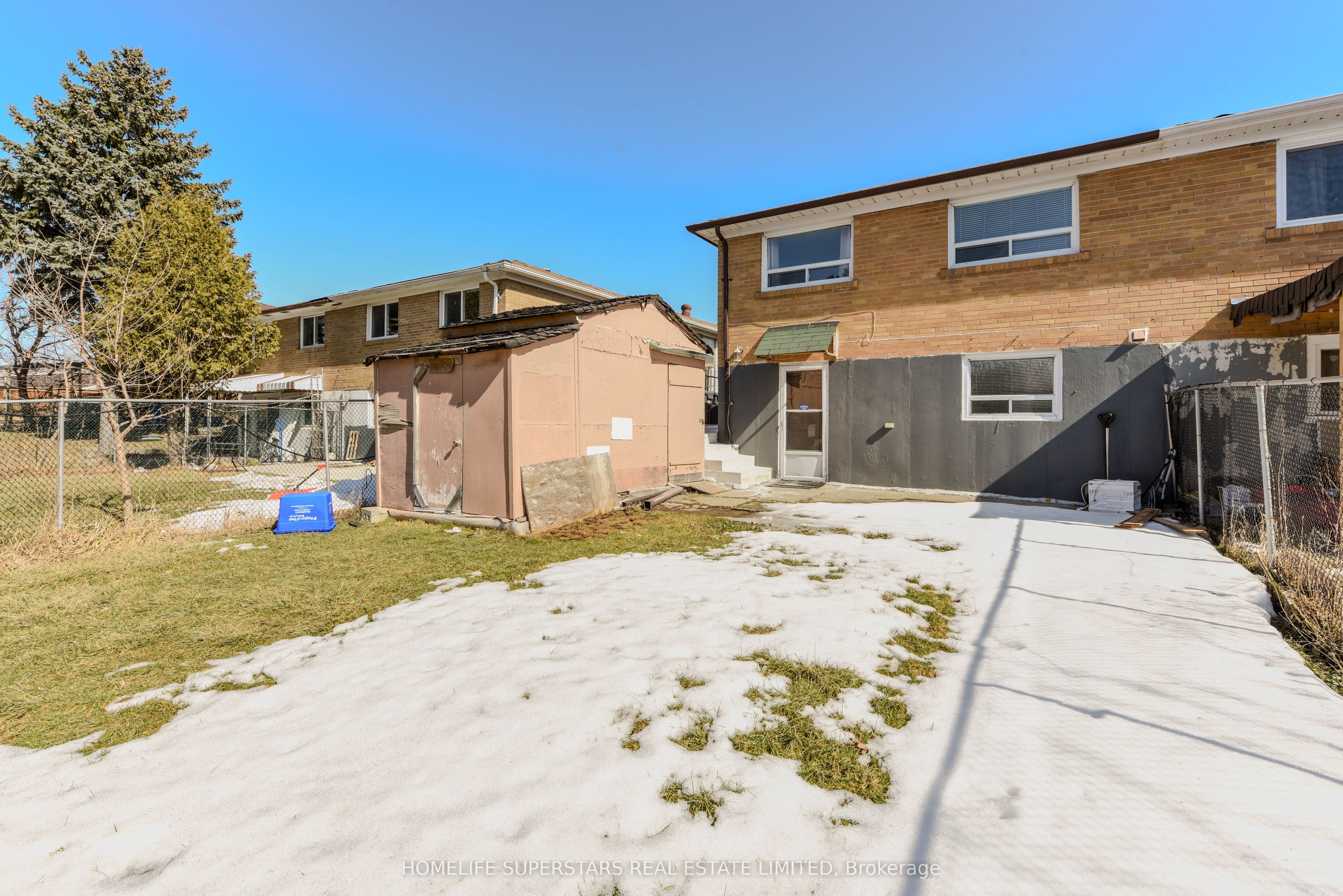 3424 Laddie Crescent Property Photo 42