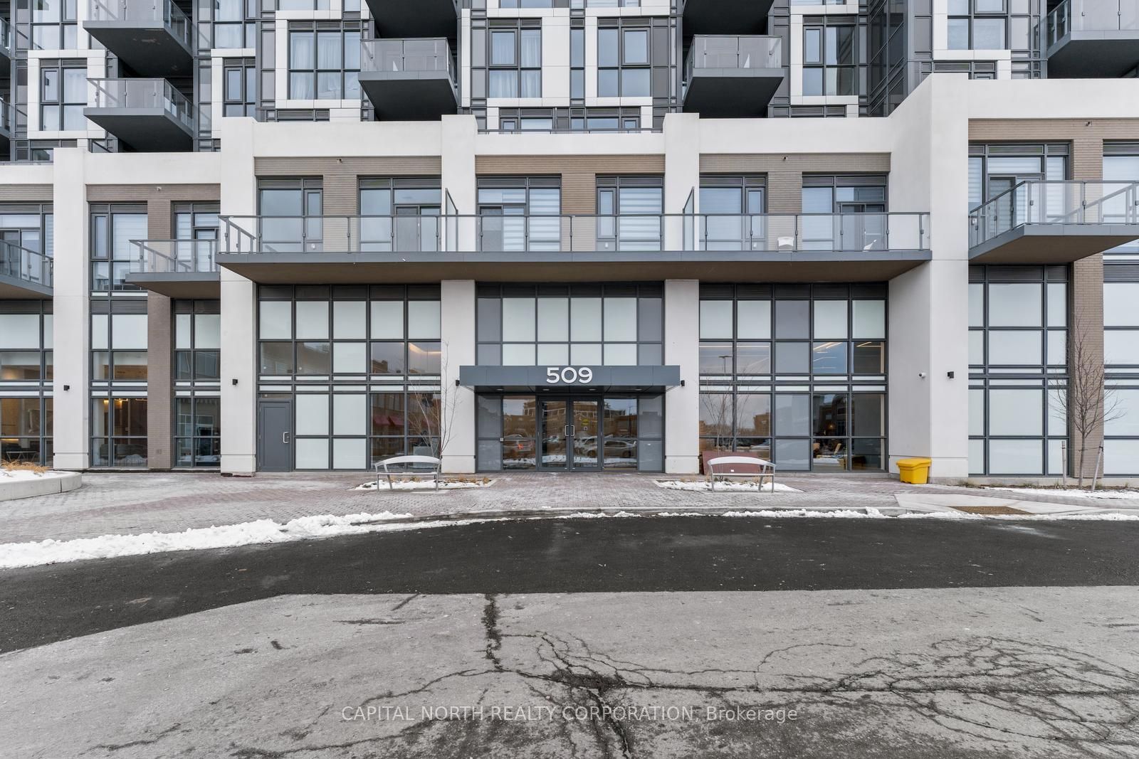 #801 - 509 Dundas Street Property Photo 3
