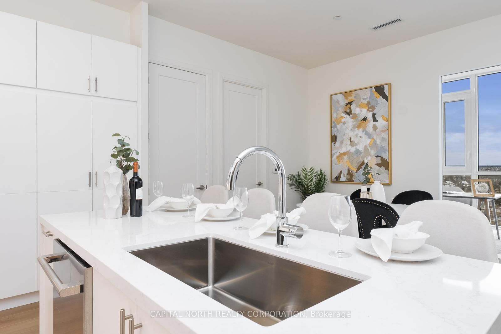 #801 - 509 Dundas Street Property Photo 17