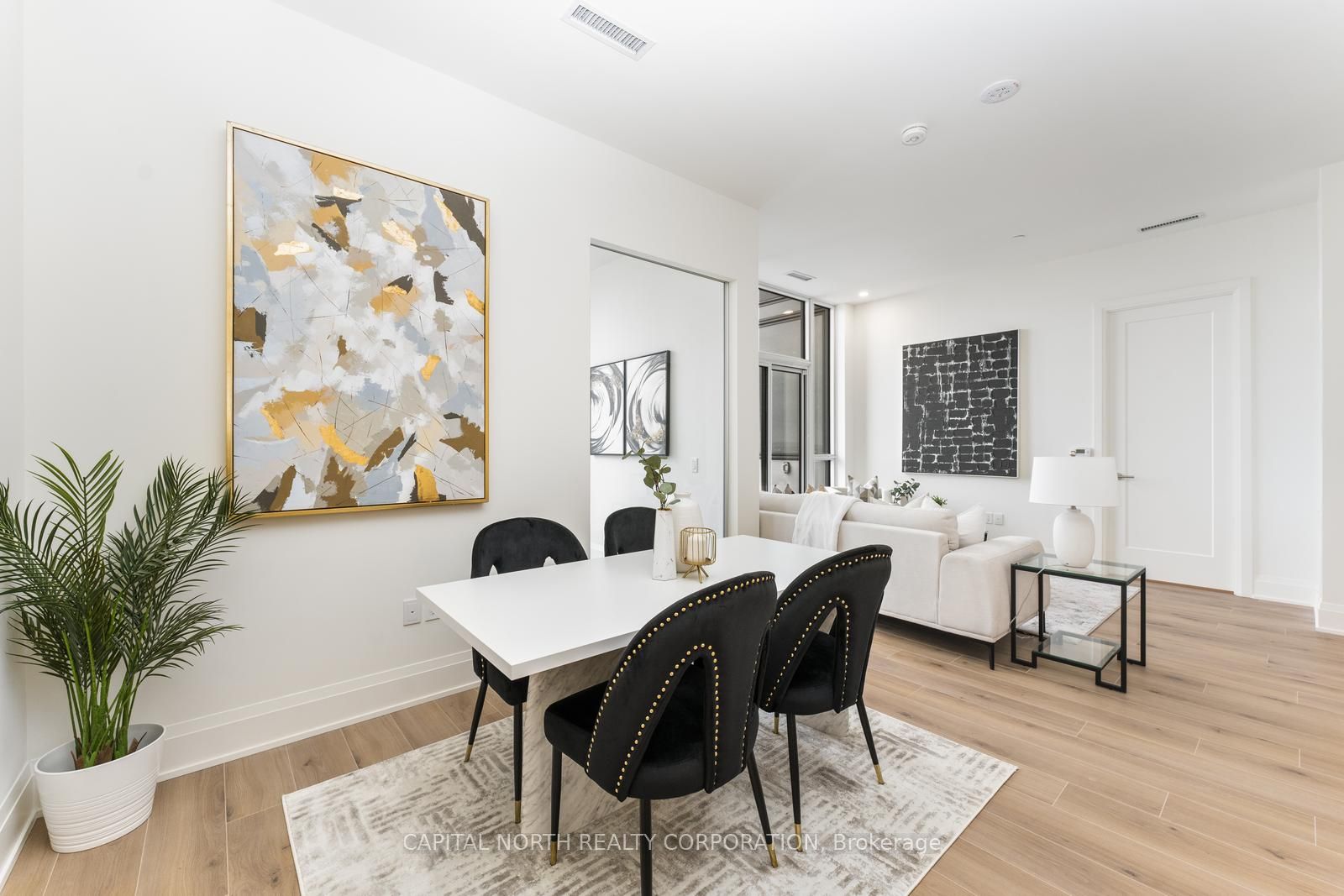 #801 - 509 Dundas Street Property Photo 21