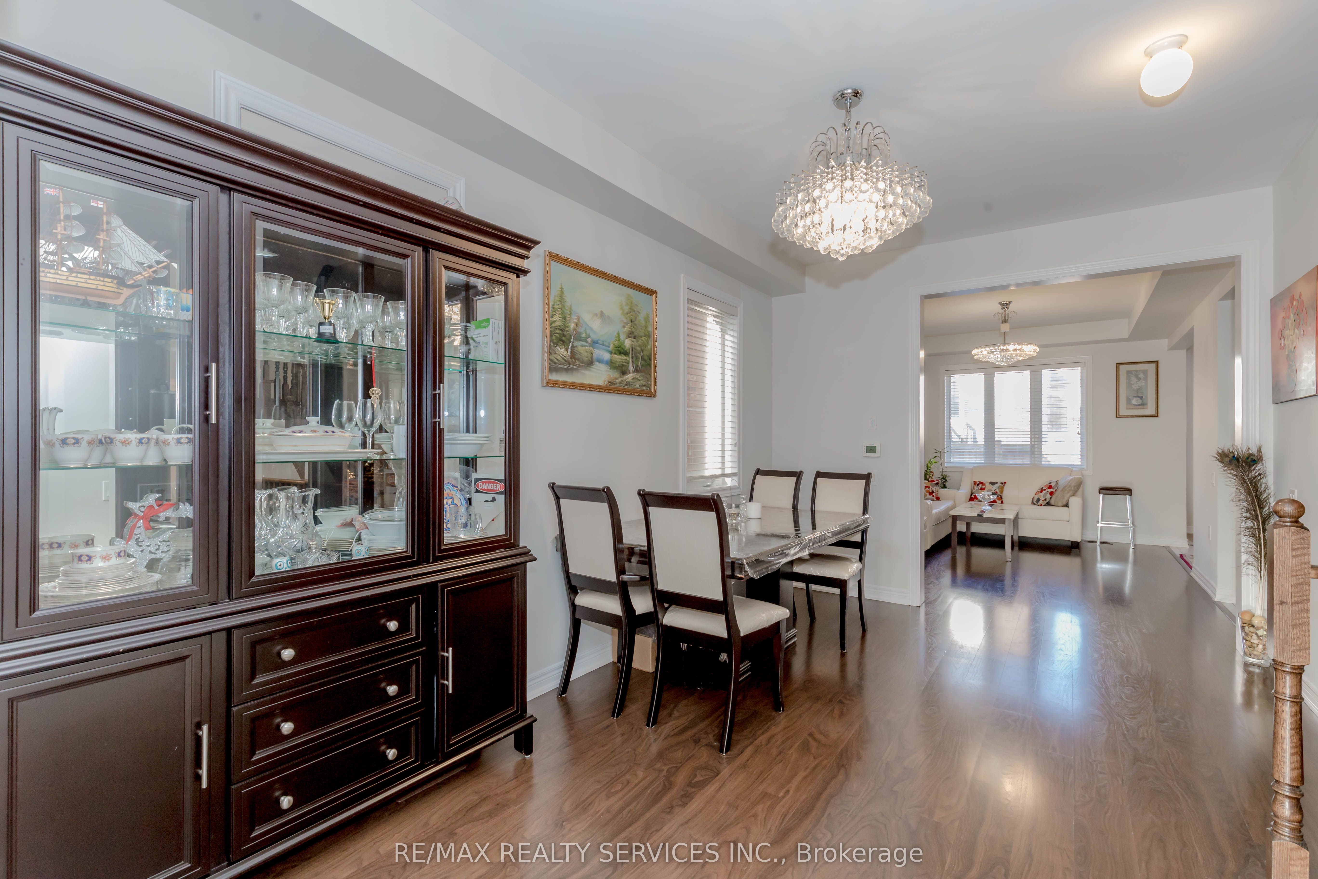 20 Blackberry Valley Cres Property Photo 4