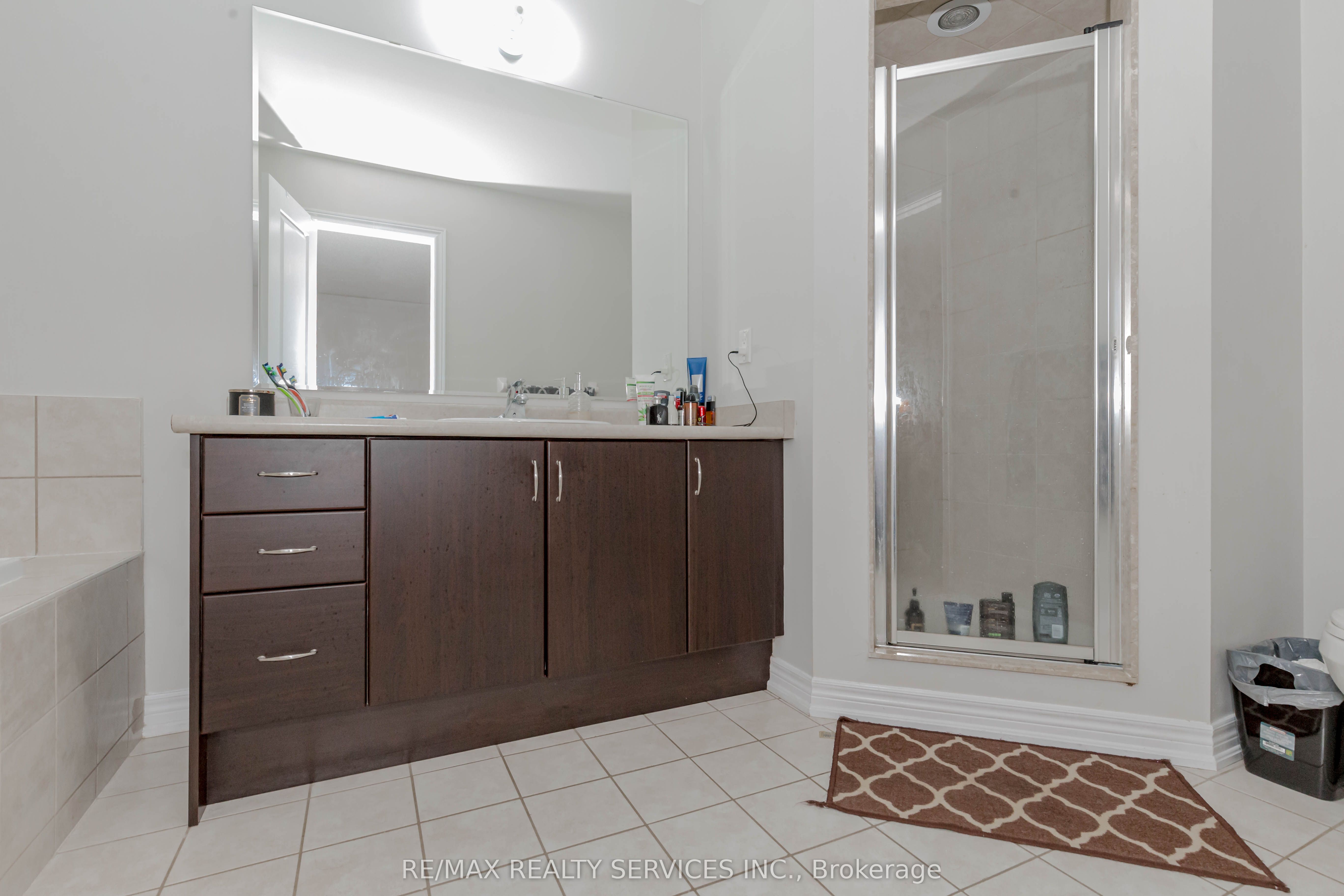 20 Blackberry Valley Cres Property Photo 19