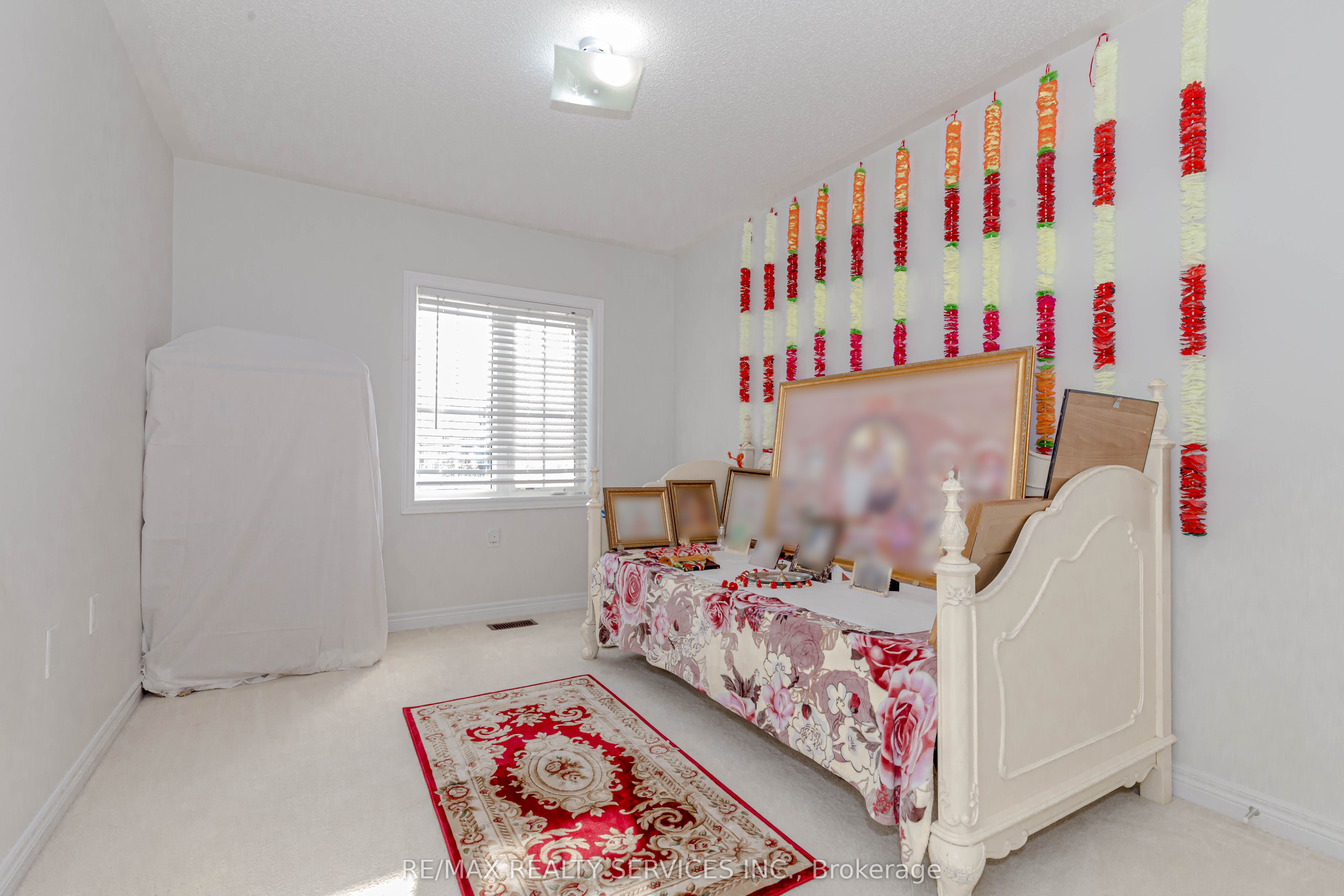 20 Blackberry Valley Cres Property Photo 24