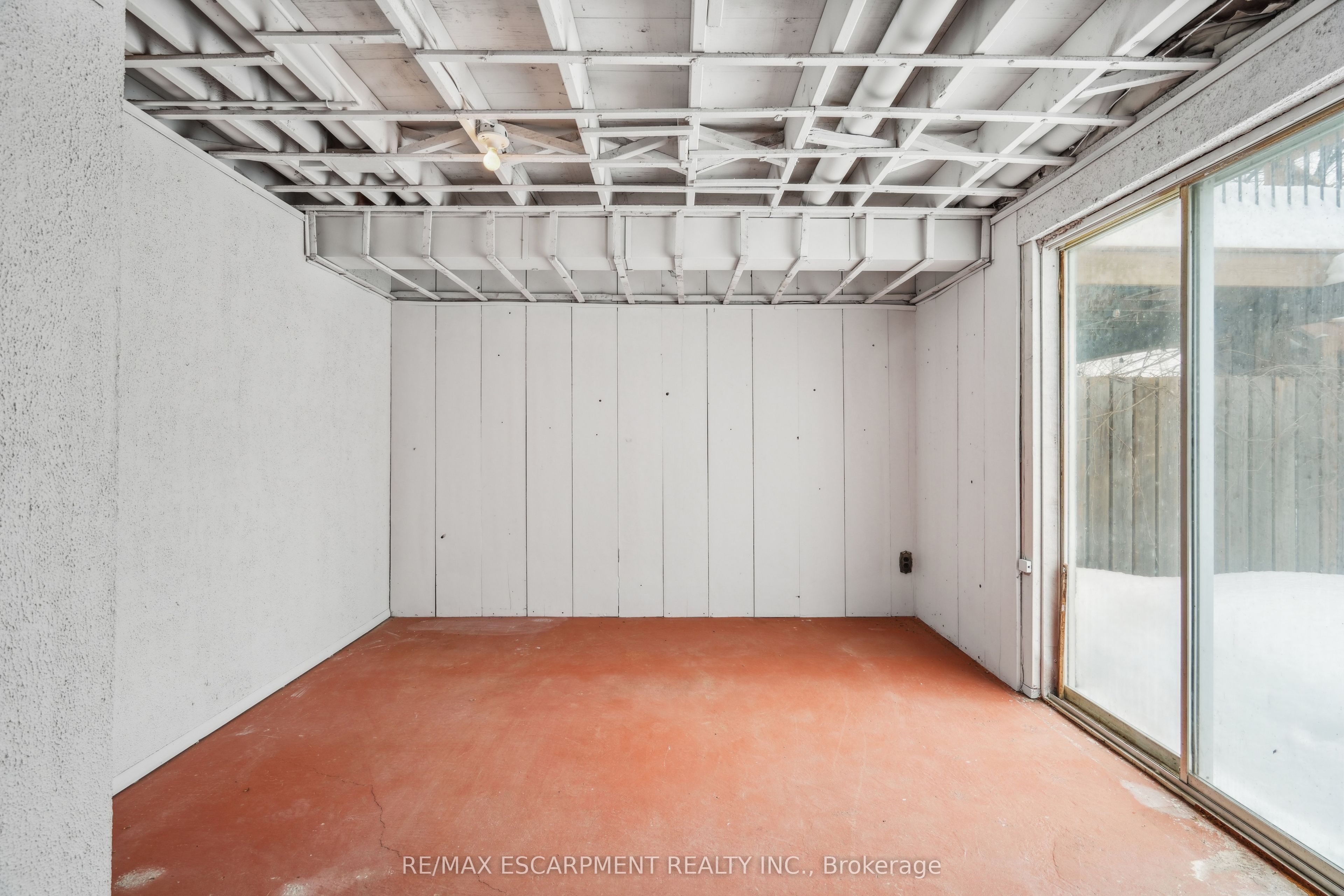 24 Campbell Court Property Photo 32