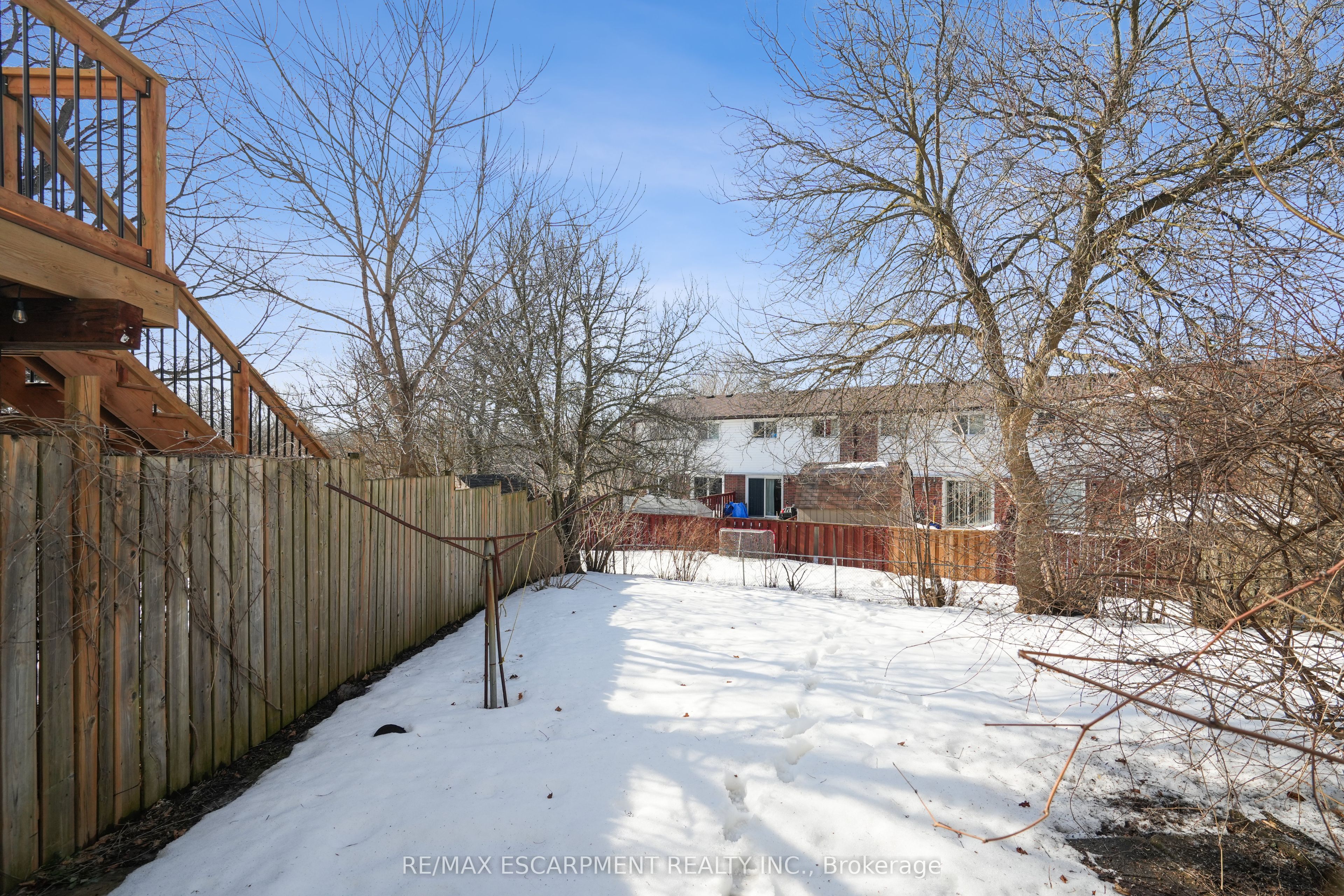24 Campbell Court Property Photo 38