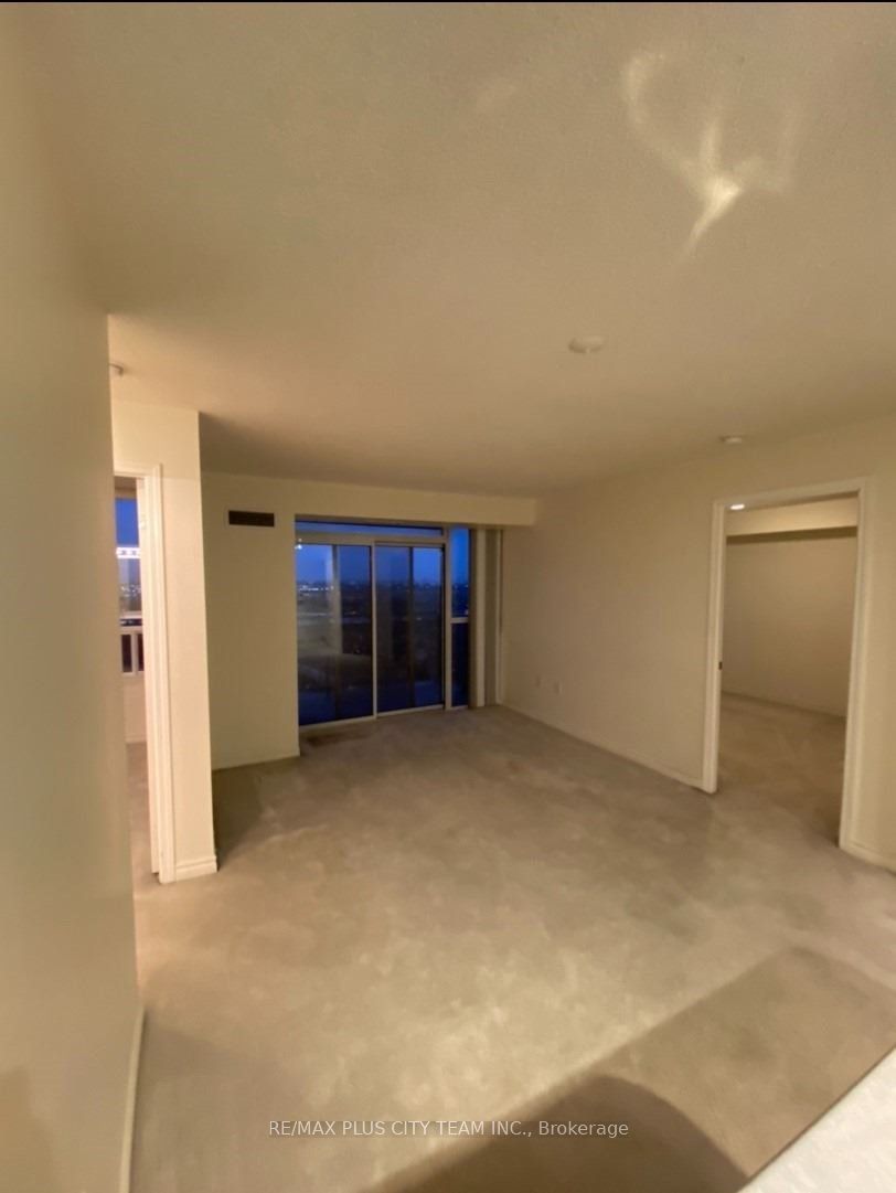 55 Strathaven Dr Property Photo 8