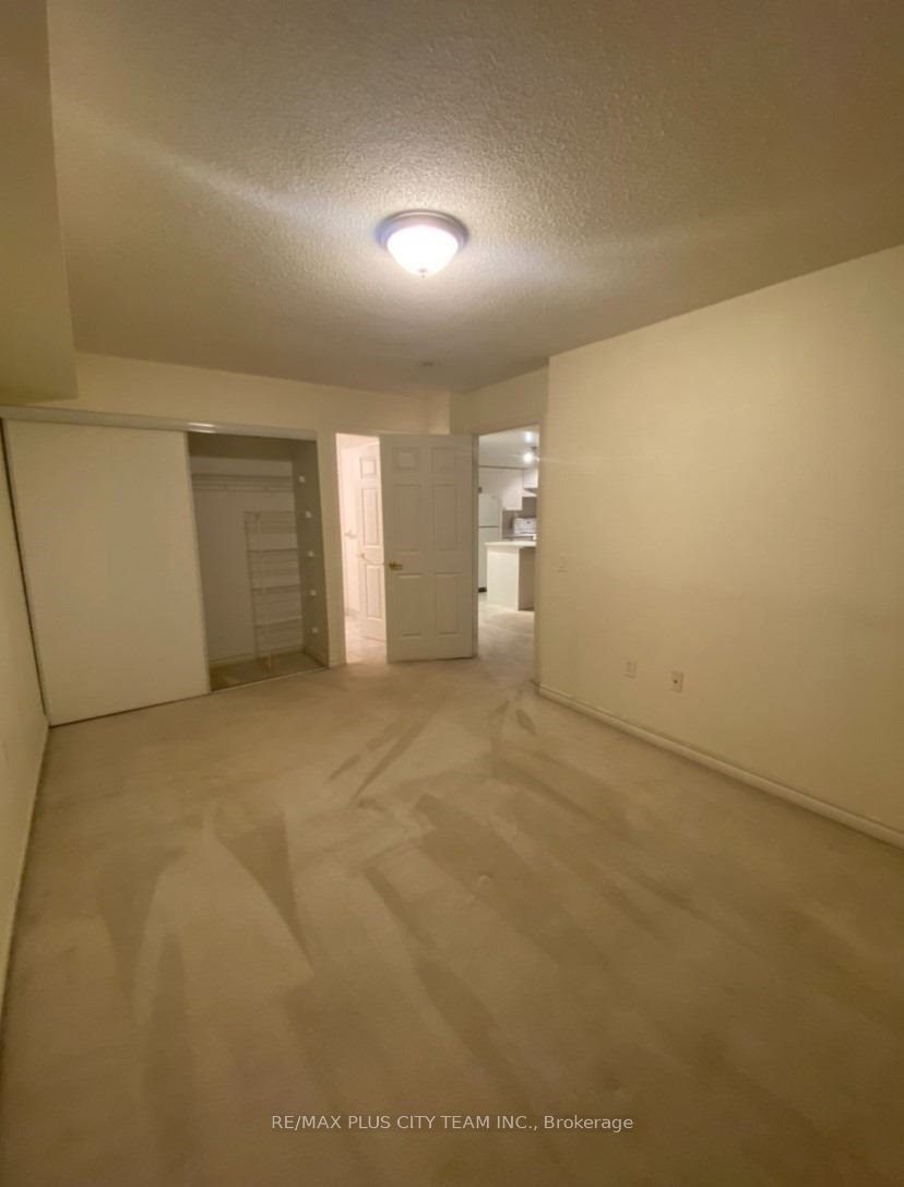 55 Strathaven Dr Property Photo 13