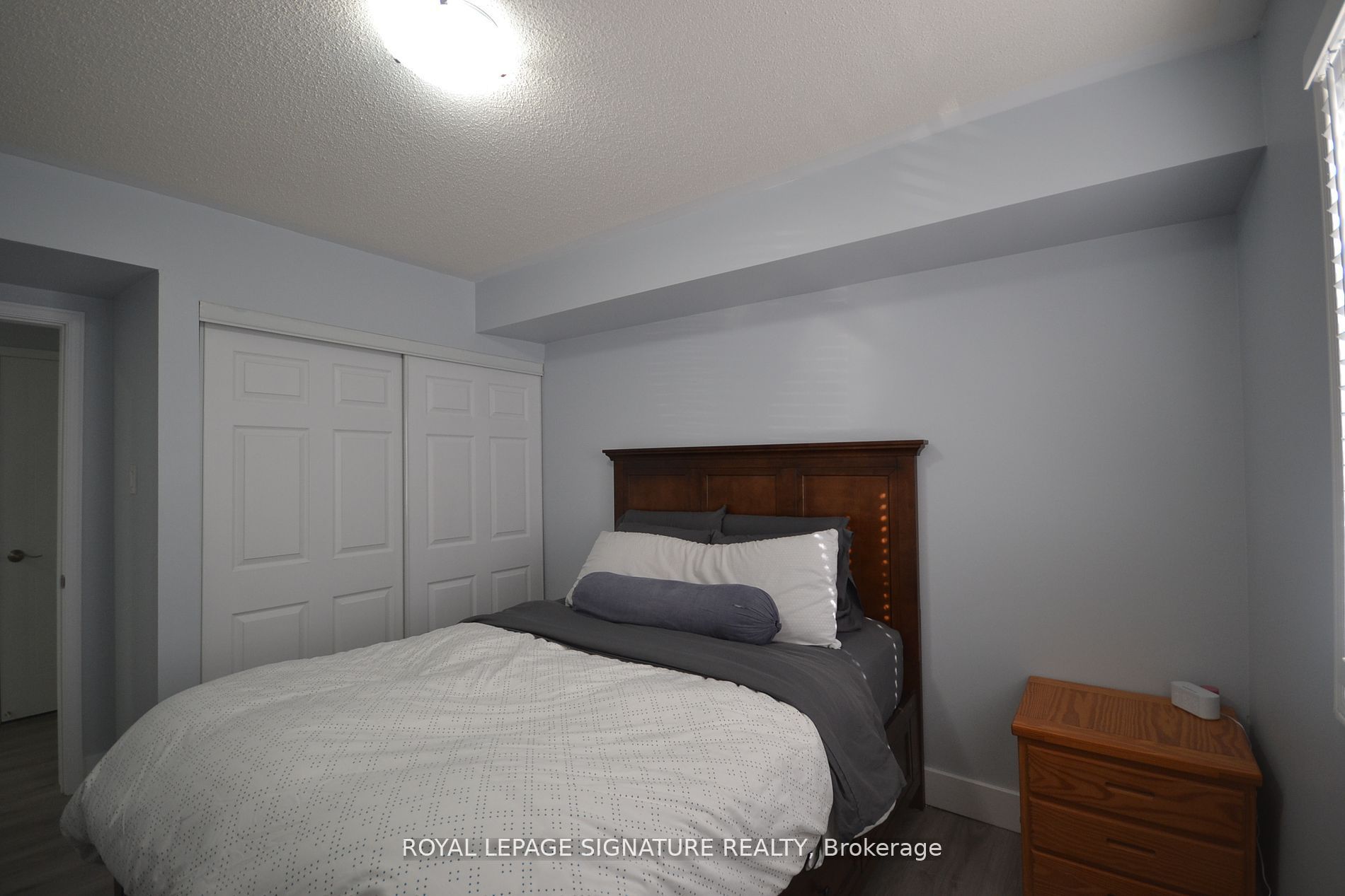 4975 Southampton Dr Property Photo 15