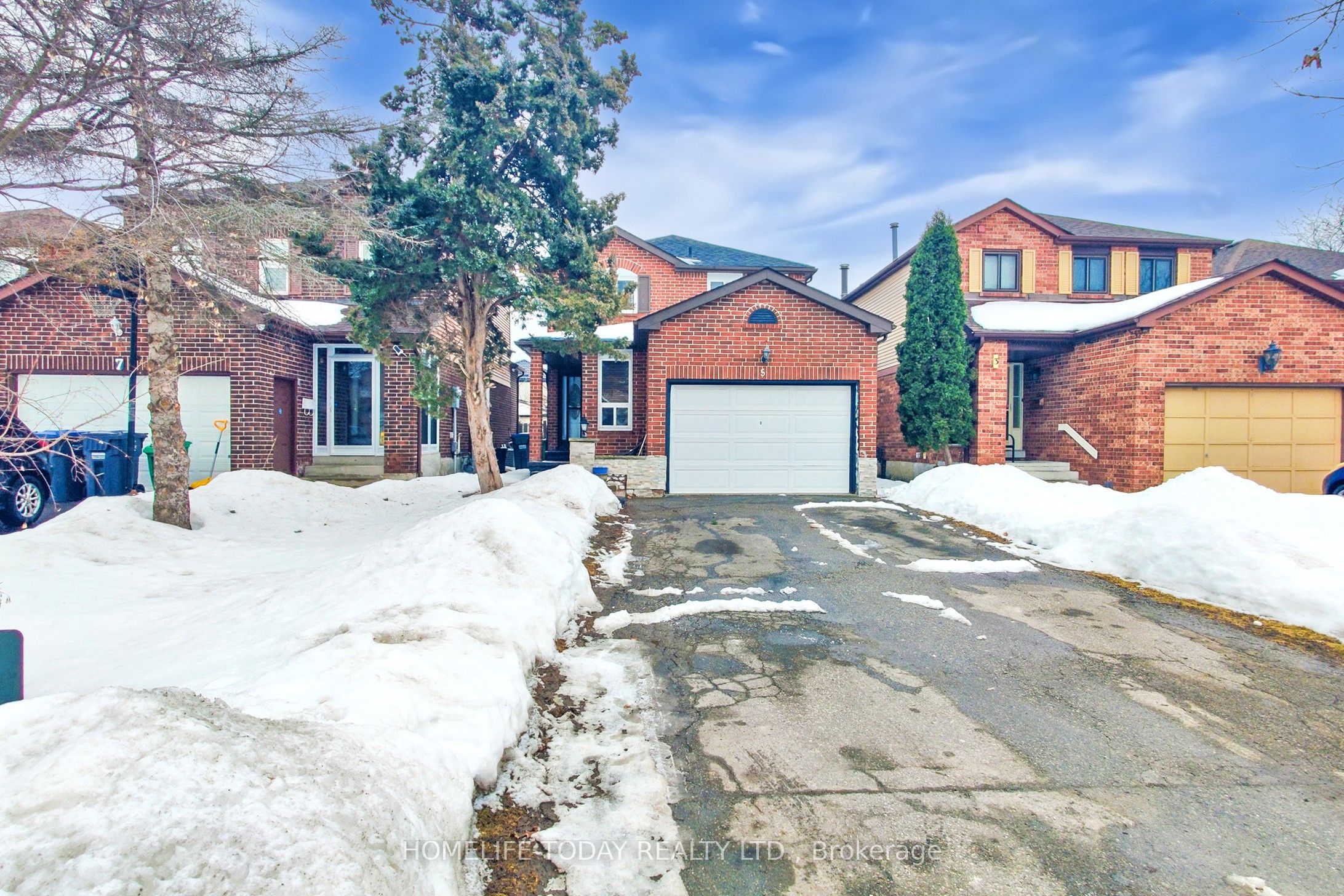 5 Rustywood Dr Property Photo 1