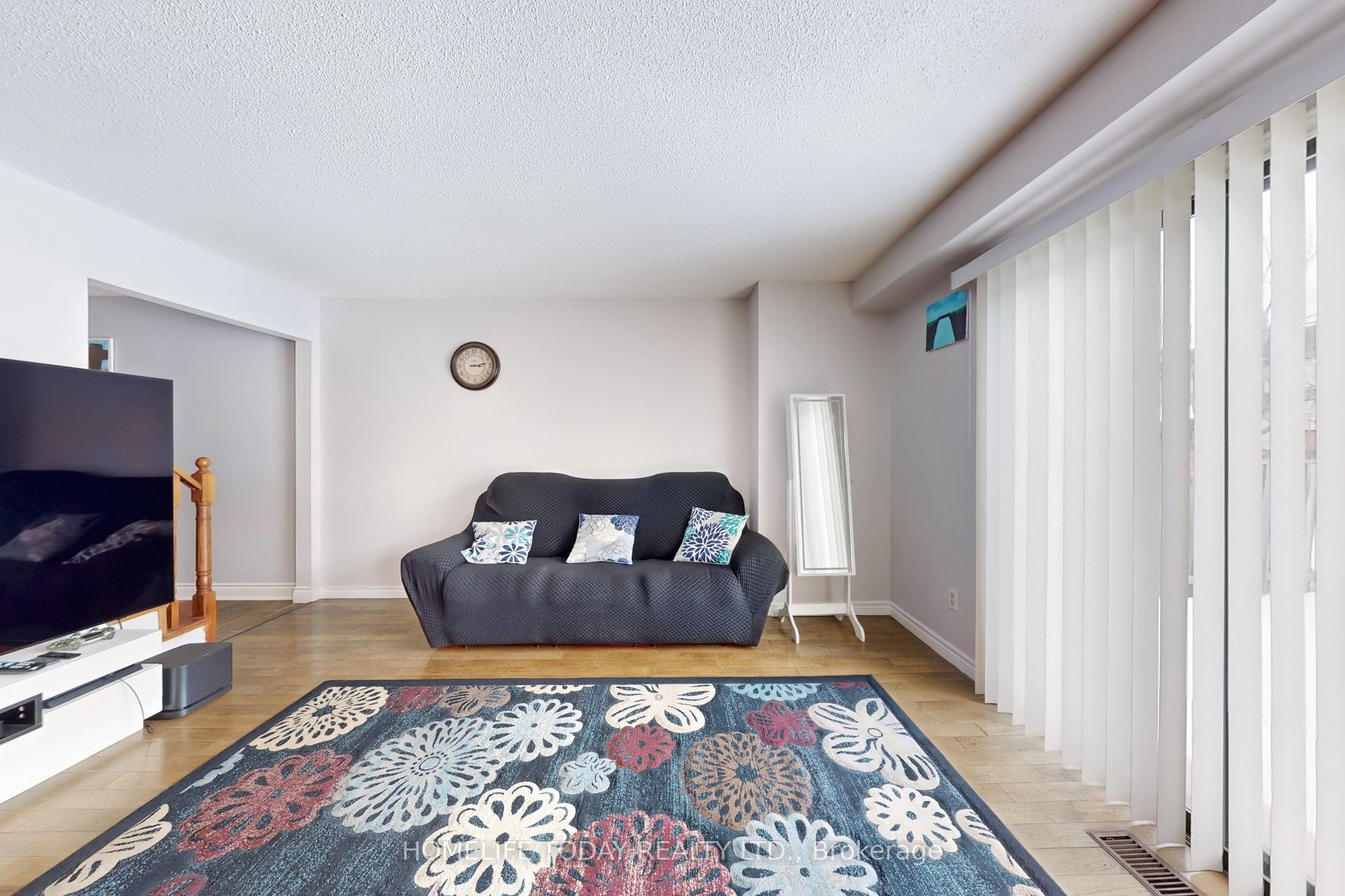 5 Rustywood Dr Property Photo 6