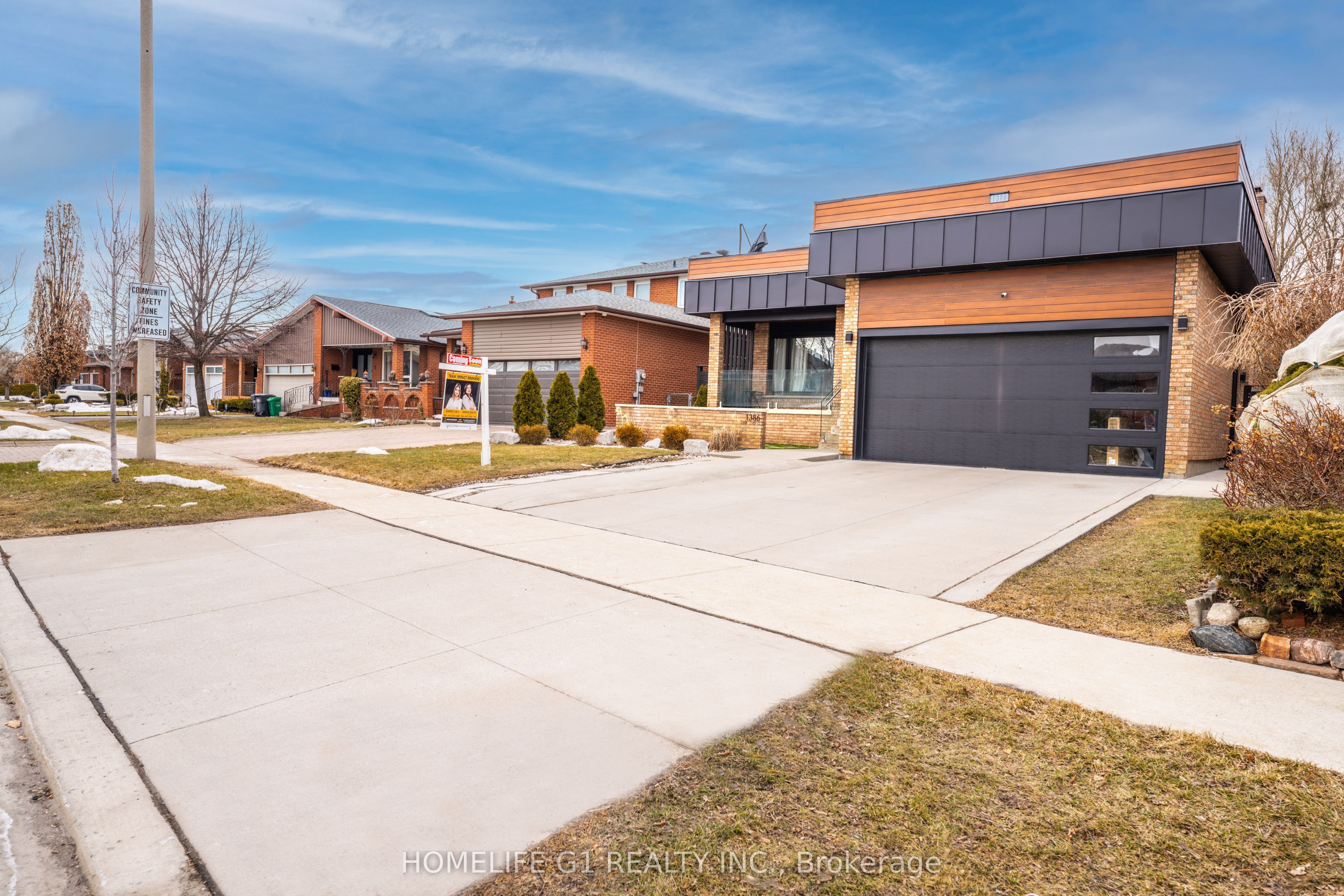 1386 Bough Beeches Boulevard Property Photo 3
