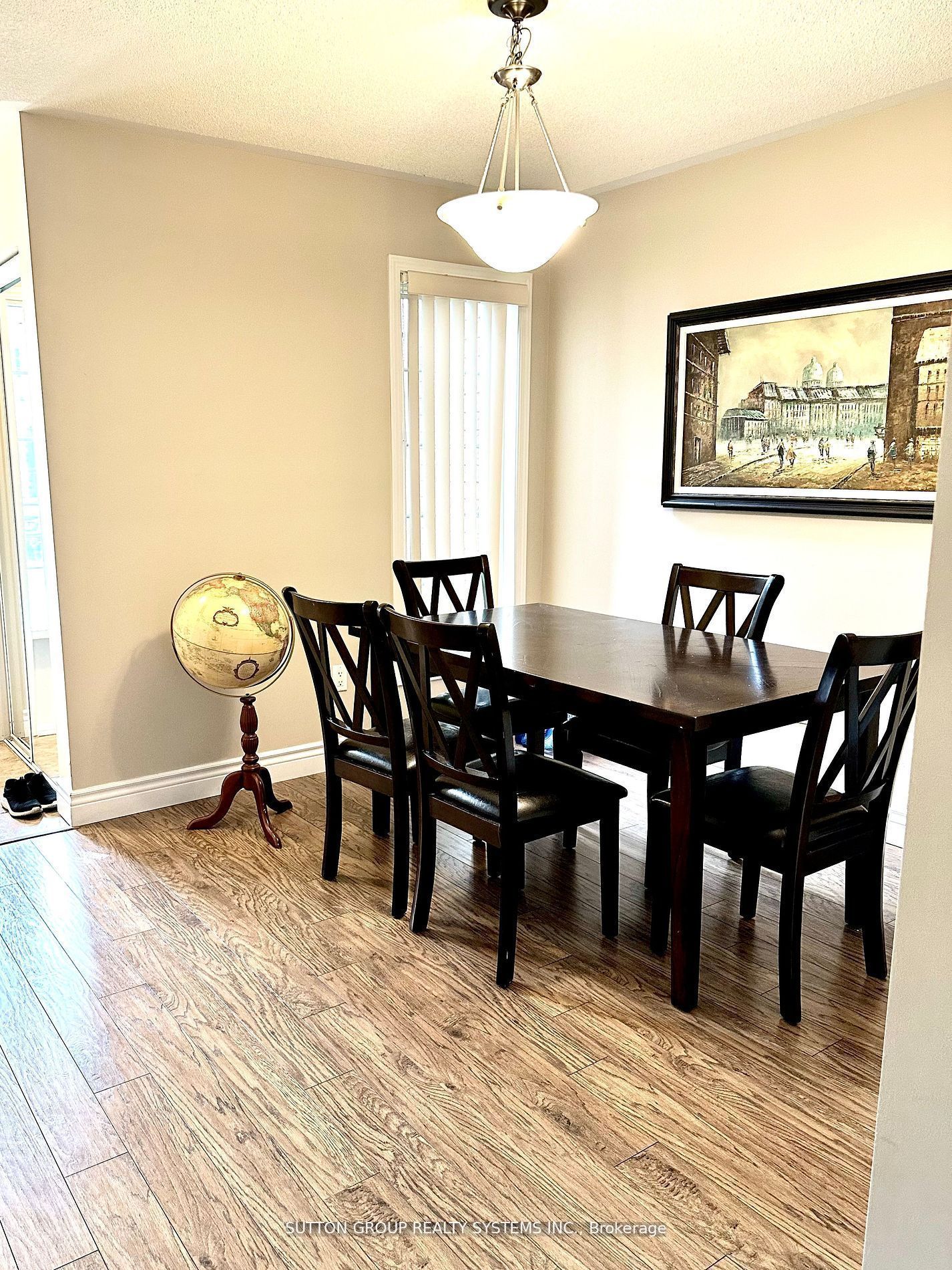 2467 Springforest Dr Property Photo 2