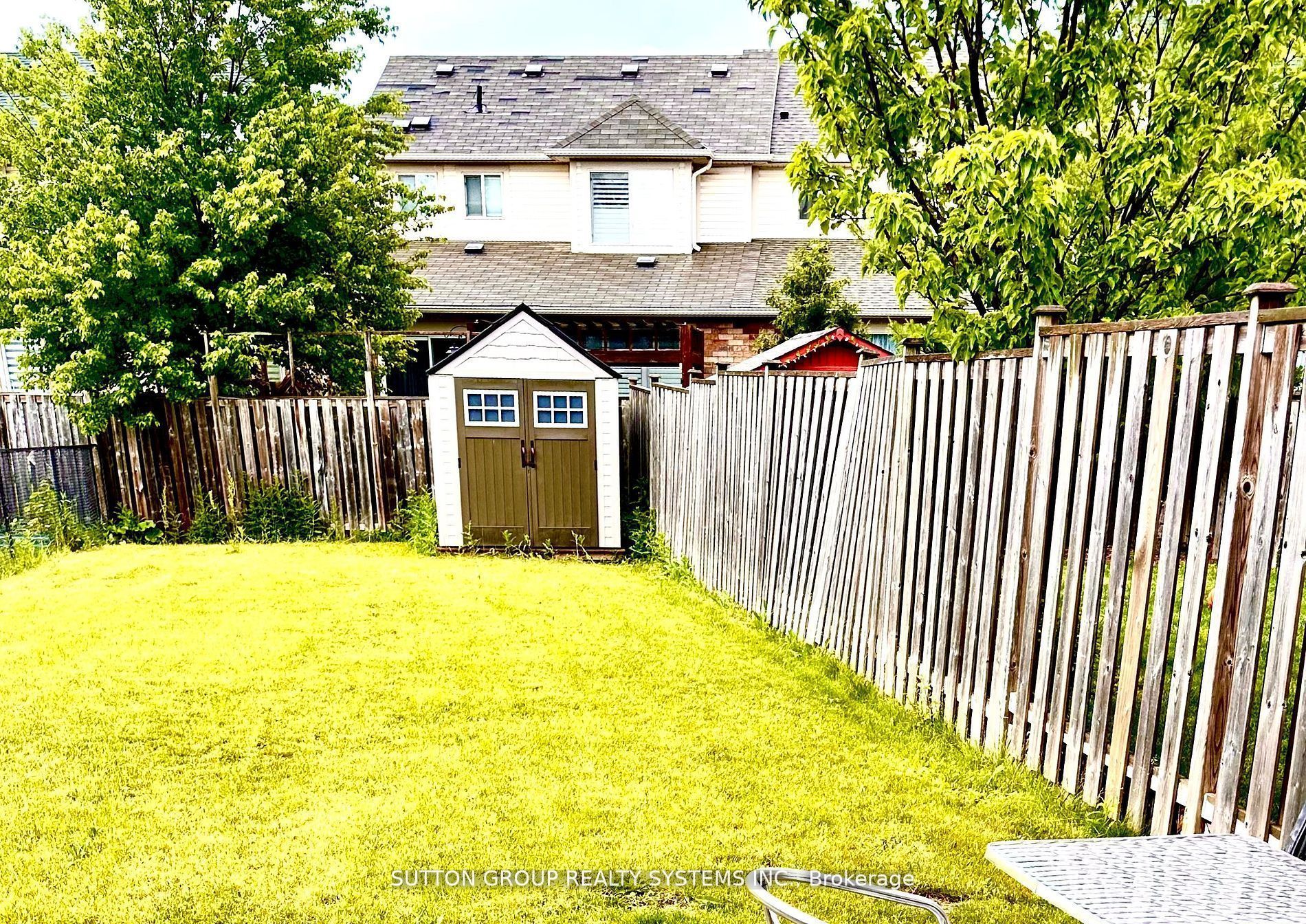 2467 Springforest Dr Property Photo 18