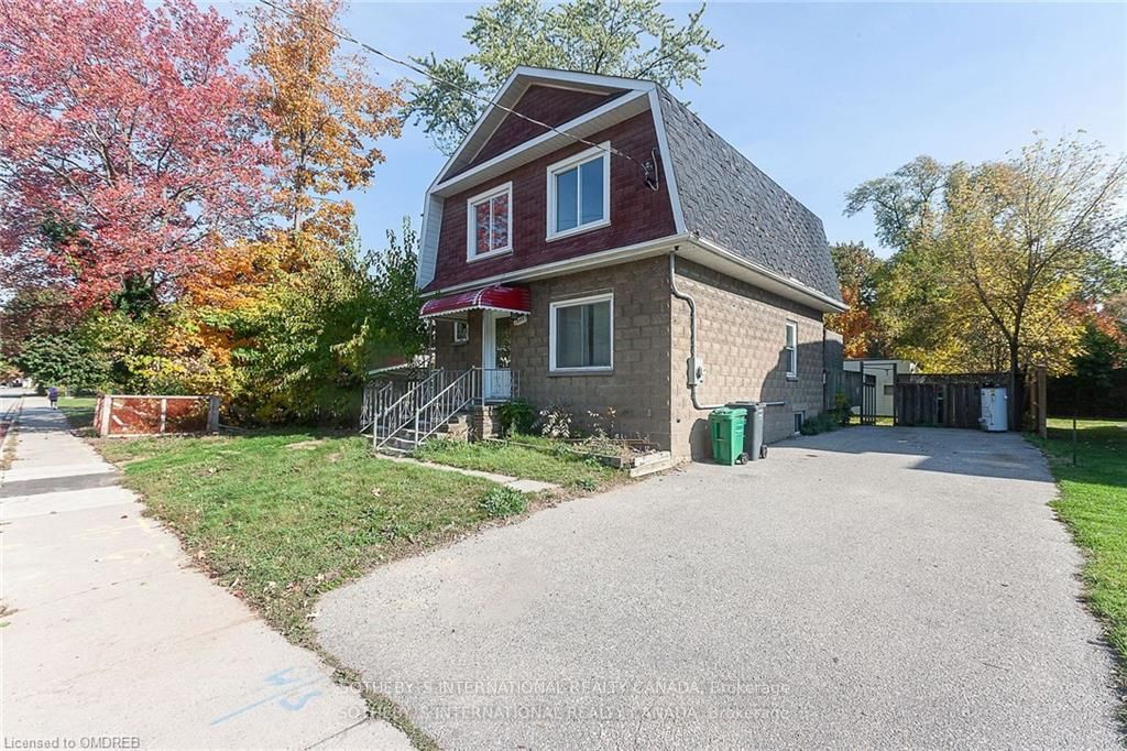 1842 Balsam Avenue Property Photo 1