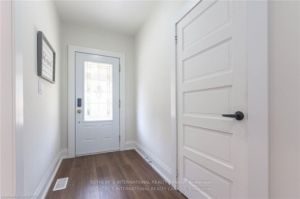 1842 Balsam Avenue Property Photo 2