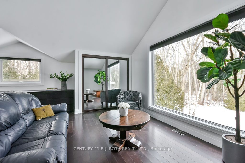 10457 Darkwood Rd Property Photo 14