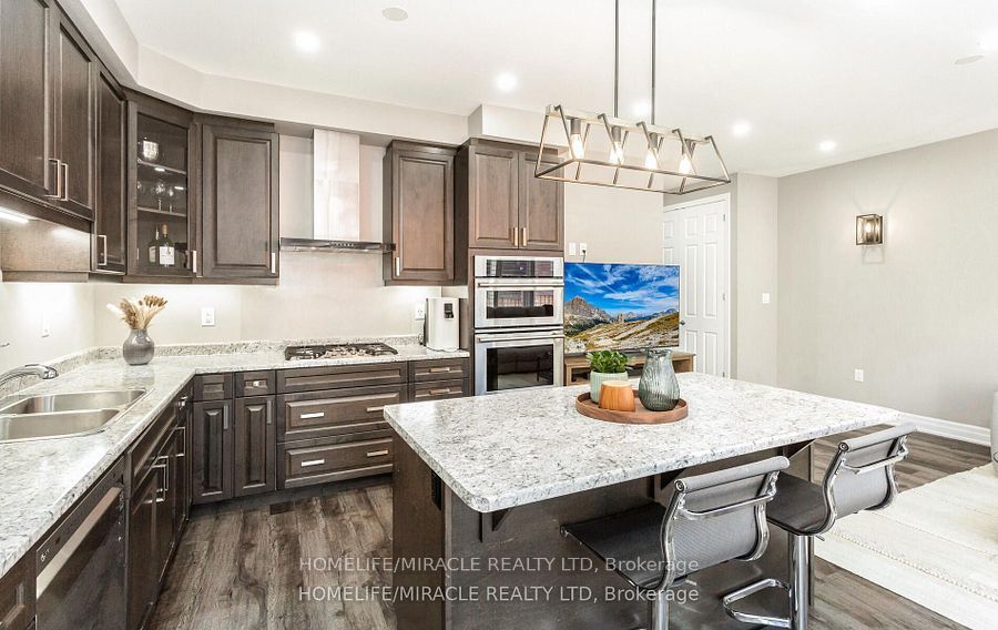 1256 Redbud Gardens Property Photo 16