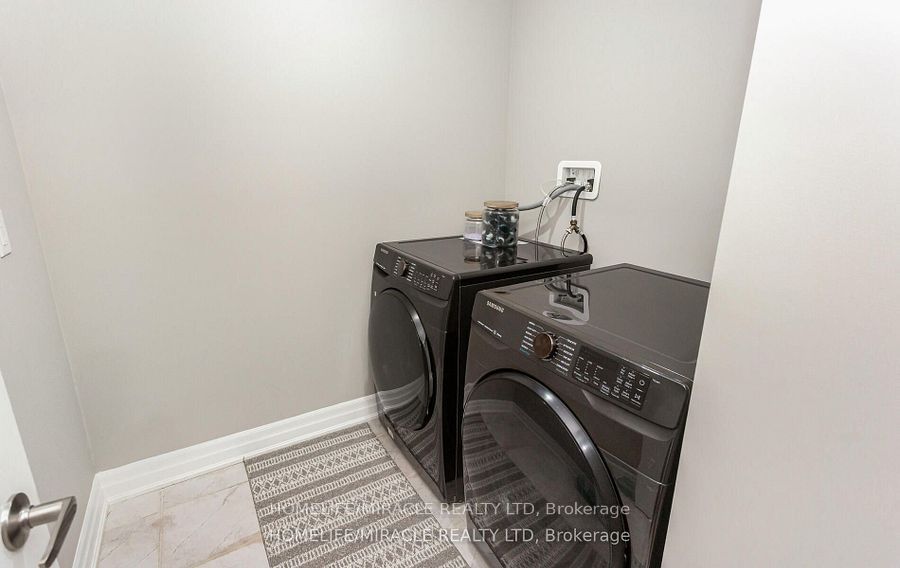 1256 Redbud Gardens Property Photo 30