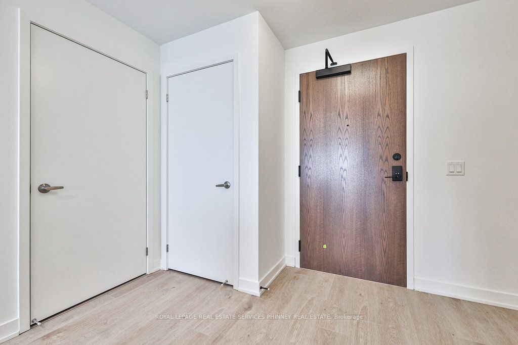 #1505 - 1035 Southdown Road Property Photo 3