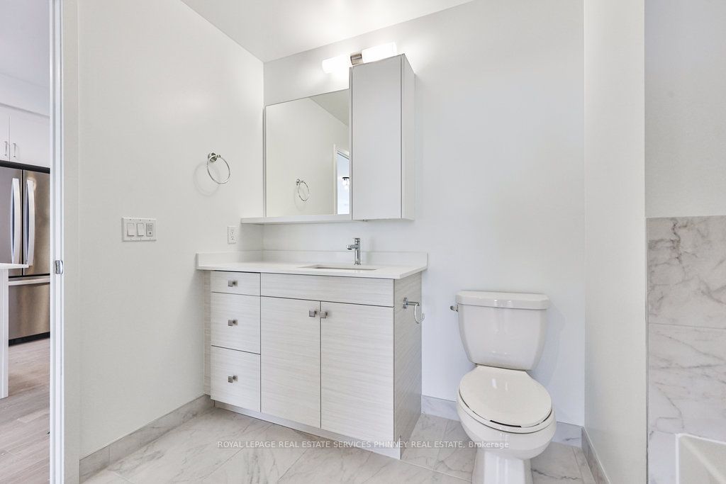 #1505 - 1035 Southdown Road Property Photo 16