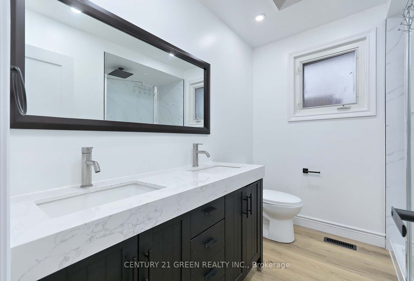 958 South Service Road Property Photo 16